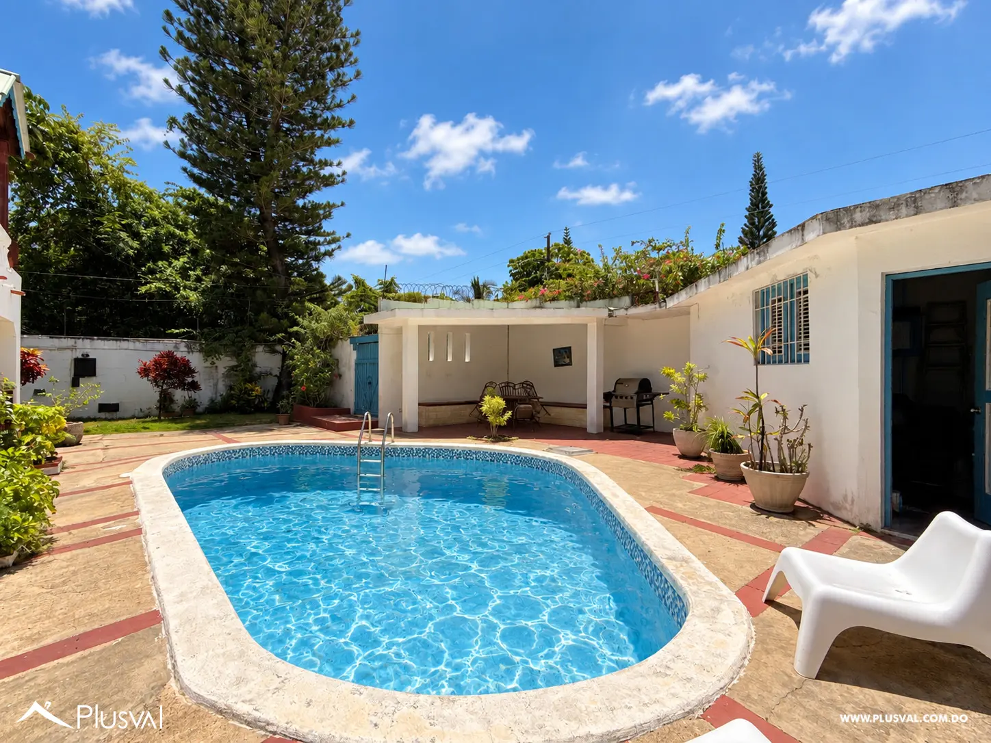Edificio Residencial de 6 Apartamentos en Venta a 2 Minutos de la Playa en Juan Dolio 529910