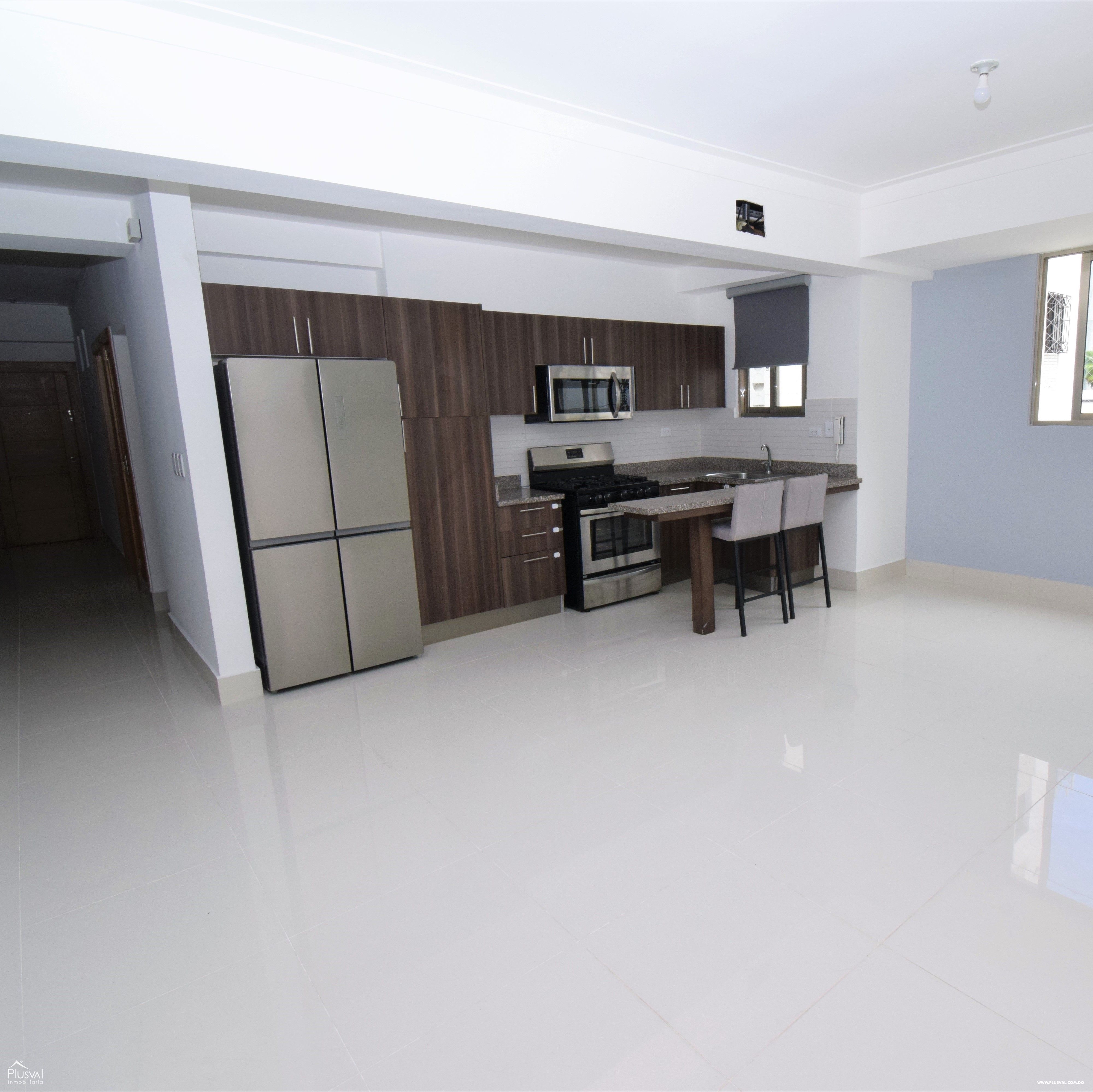 Amplio apartamento en alquiler vacio en Naco 214185