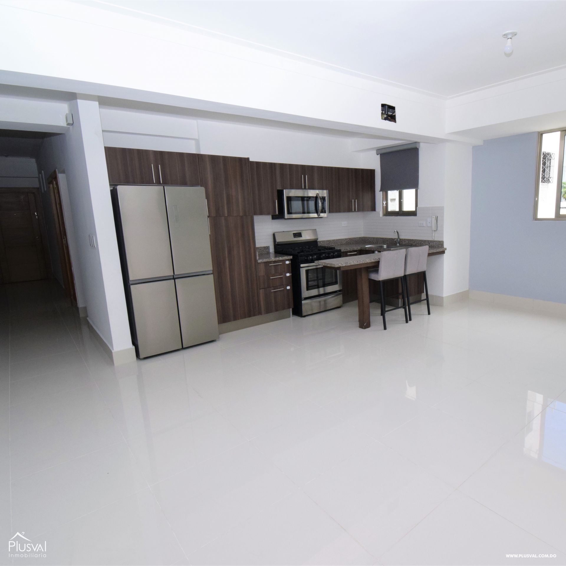 Amplio apartamento en alquiler vacio en Naco 214185