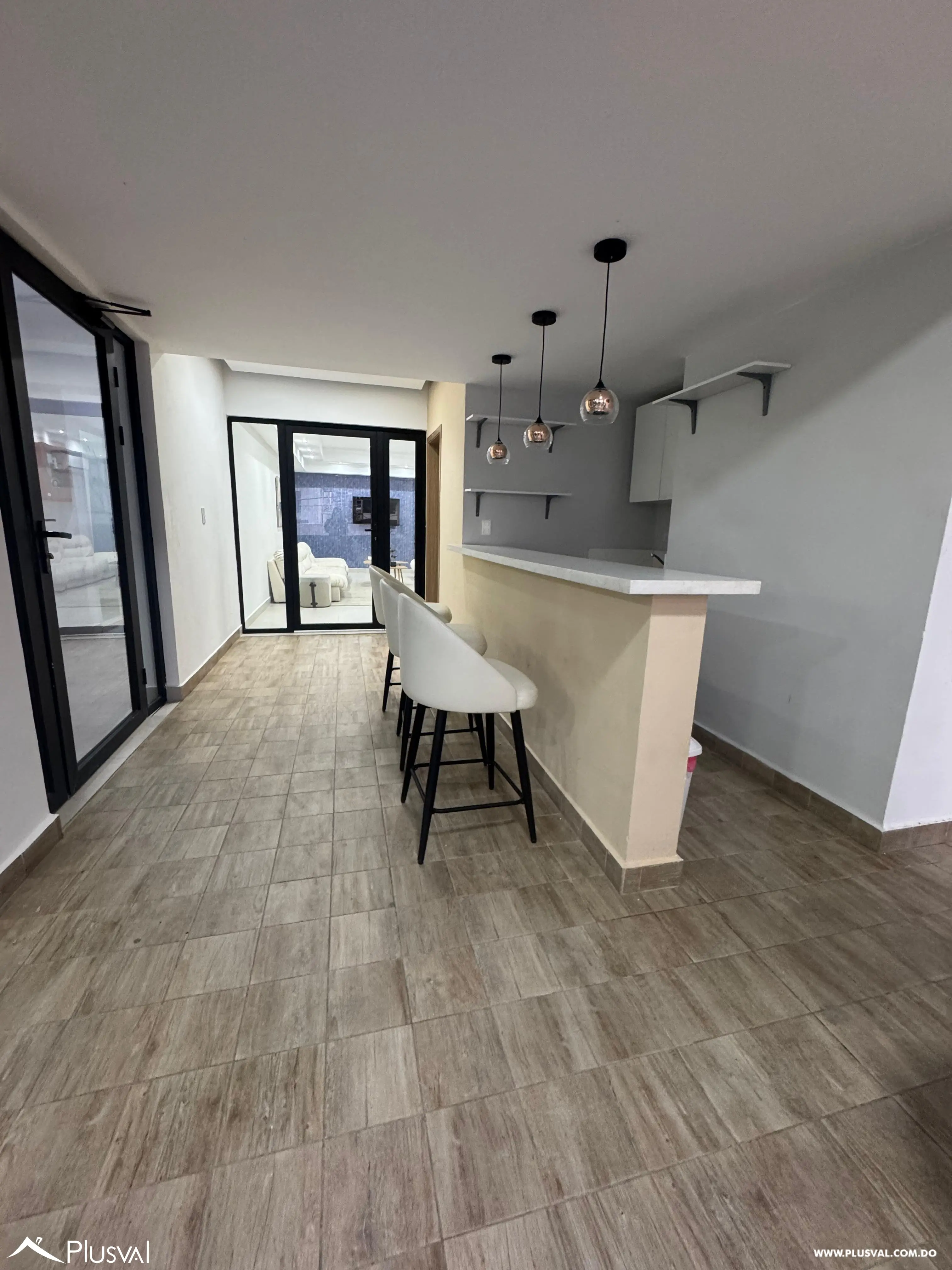 Alquiler de apartamento en torre moderna de Evaristo Morale 482337