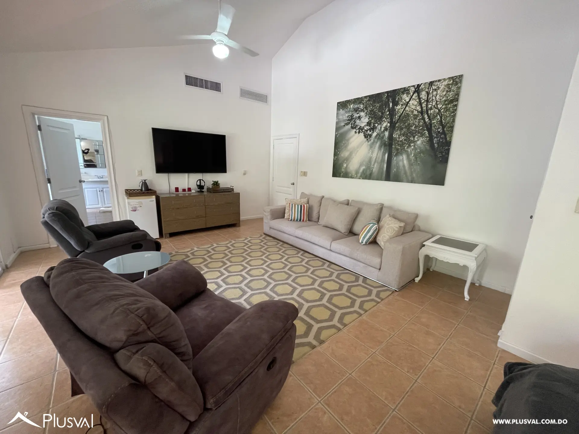 Townhouse amueblado en Metro Country Club – Listo para vivirlo 473761