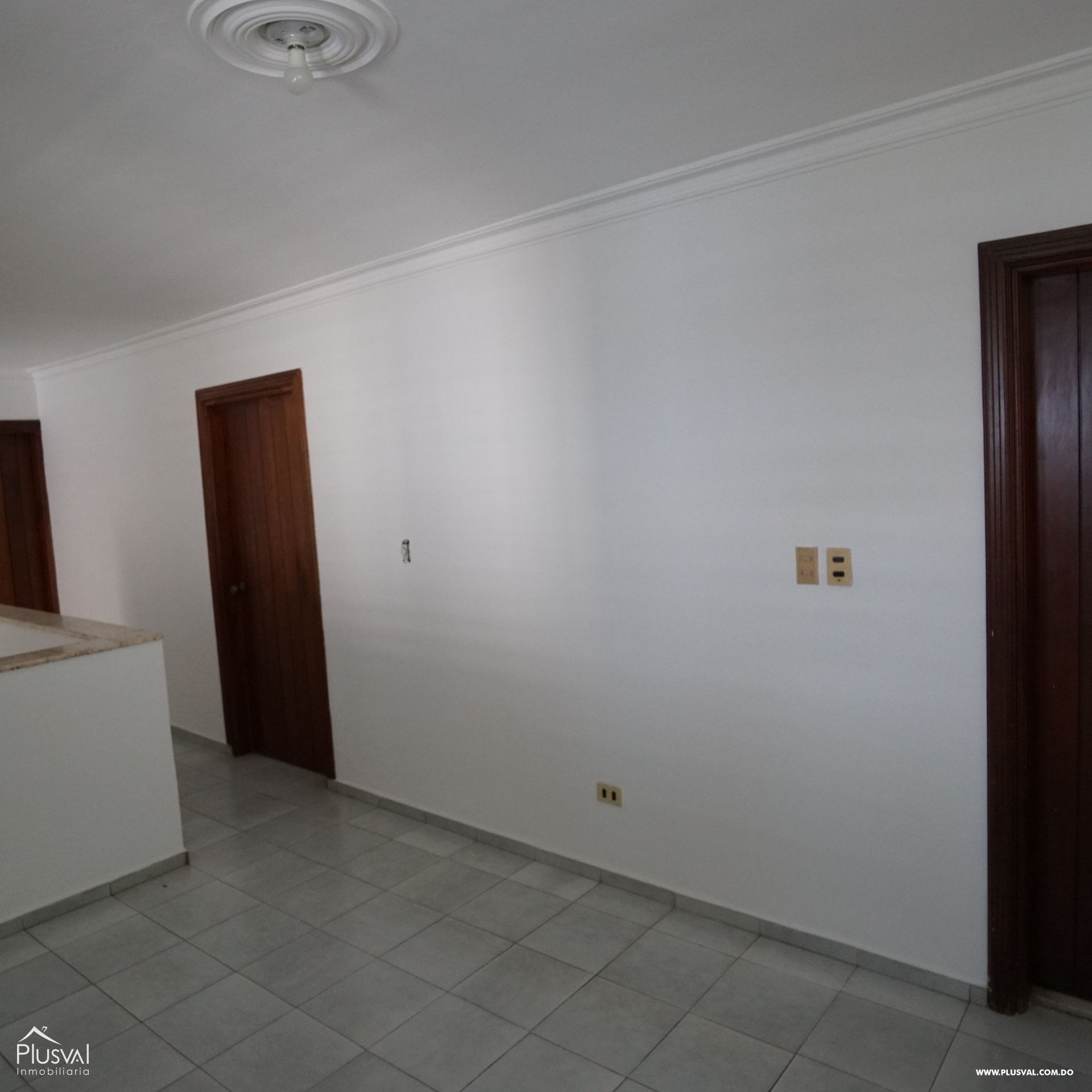 Amplia casa en VENTA en Cuesta Brava. 383607
