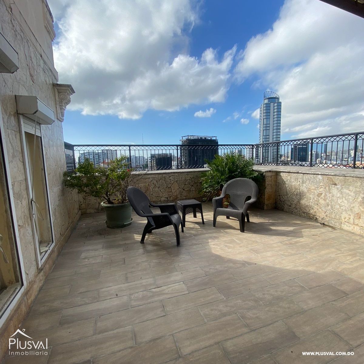 Amplio Penthouse con vistas panorámicas en corazón de Naco 411456