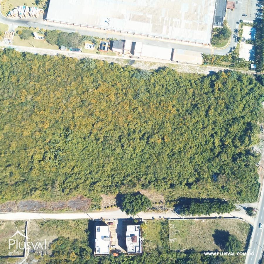 Venta de Solar en La Marginal De Las Americas 255512