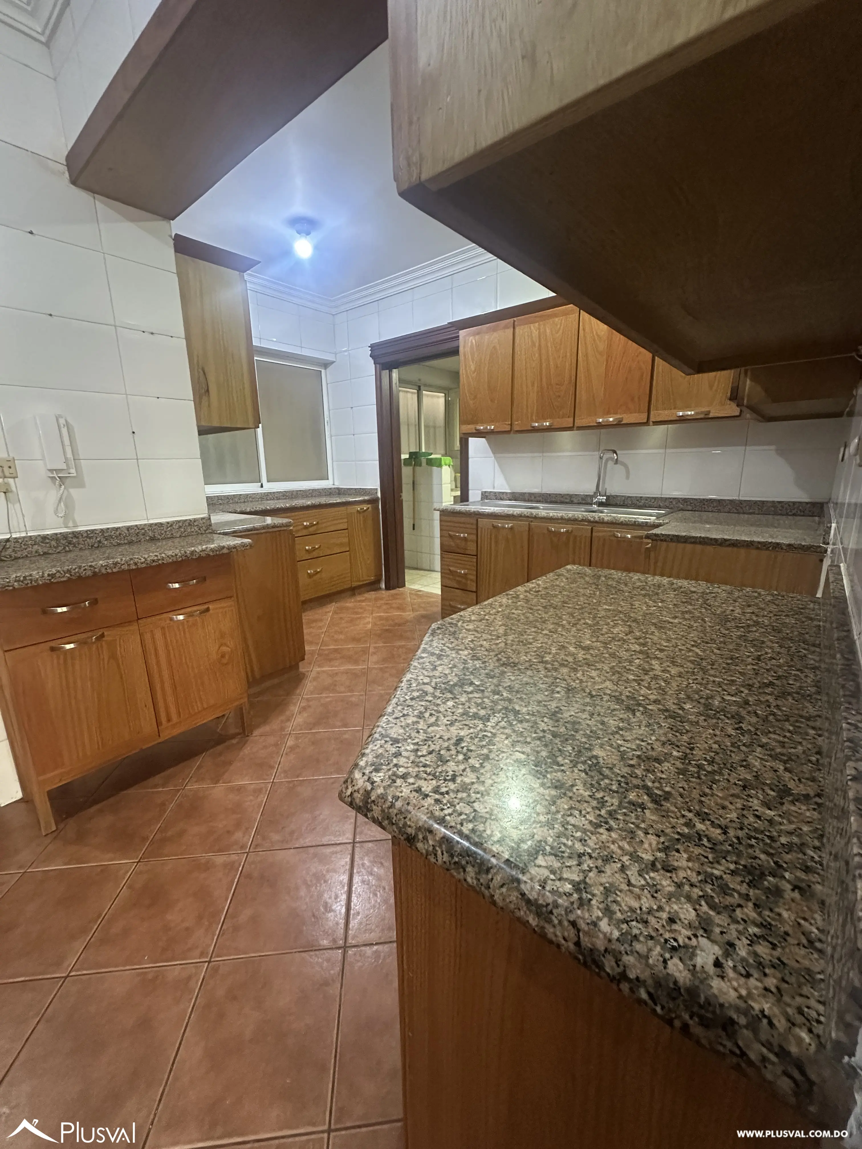 Elegante apartamento clásico en Naco – amplitud, ubicación y distinción 500652