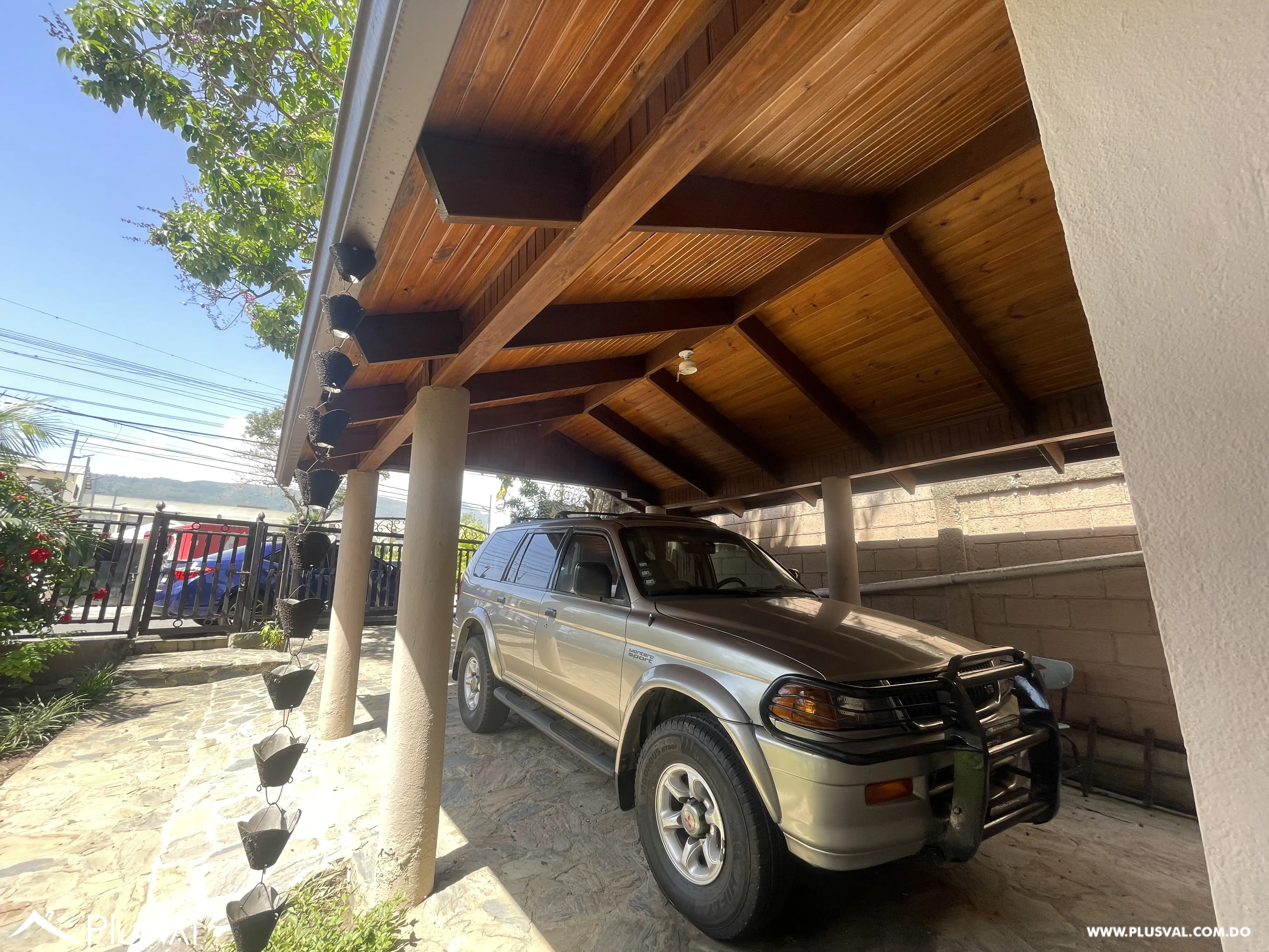 Casa en Venta en el Centro de Jarabacoa | Ideal para Inversión o Uso Comercial 515102