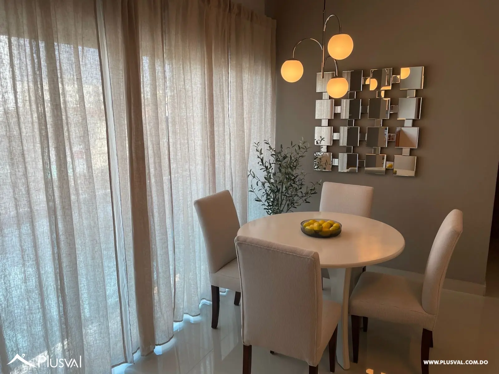 Apartamento amueblado en Alquiler, de 1 habitación en Evaristo Morales. 489408