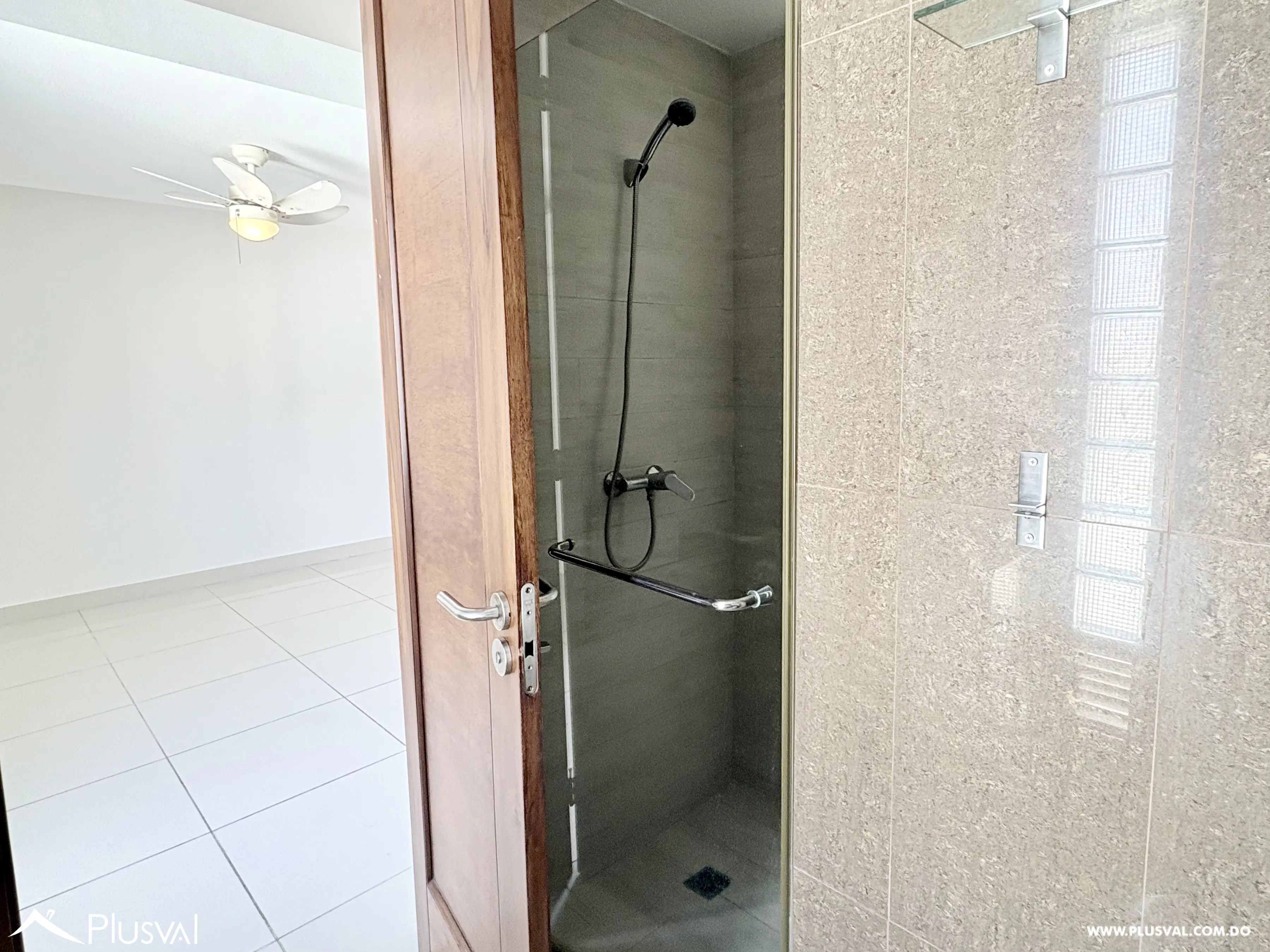 Hermoso apartamento en venta en Evaristo Morales 465265