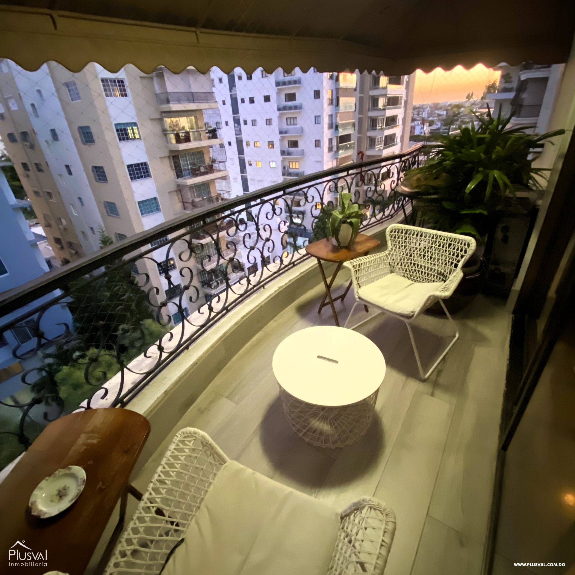 Apartamento Clásico modernizado en Paraíso con Amplios Espacios 380123