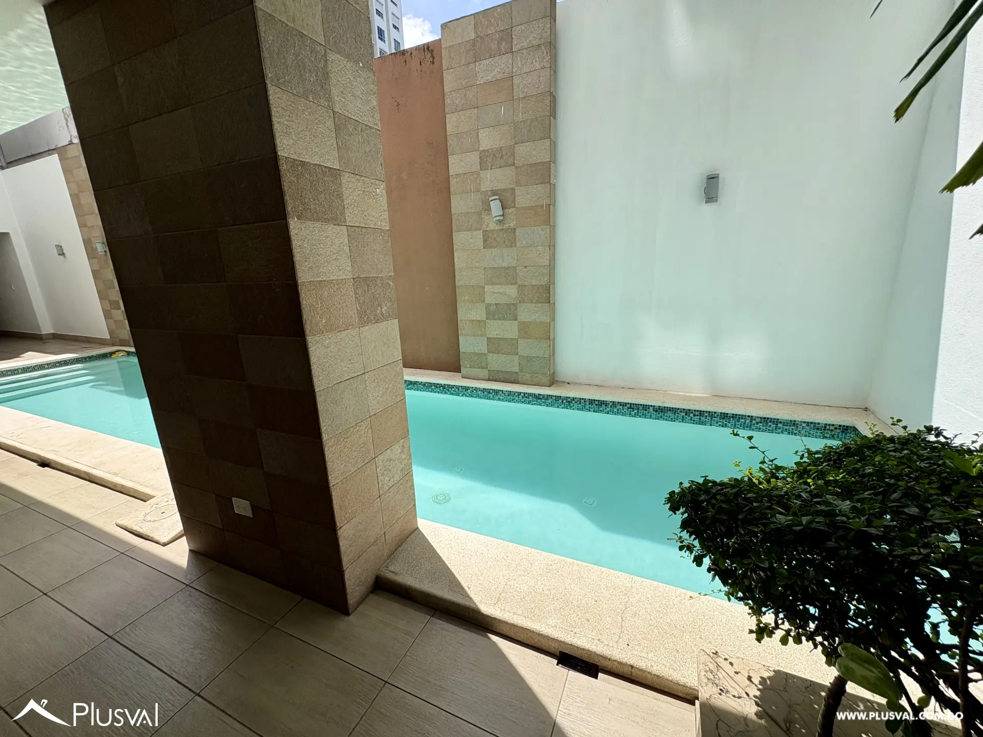 Apartamento en alquiler amueblado de 3 habitaciones y 3.5 baños en Piantini 467352