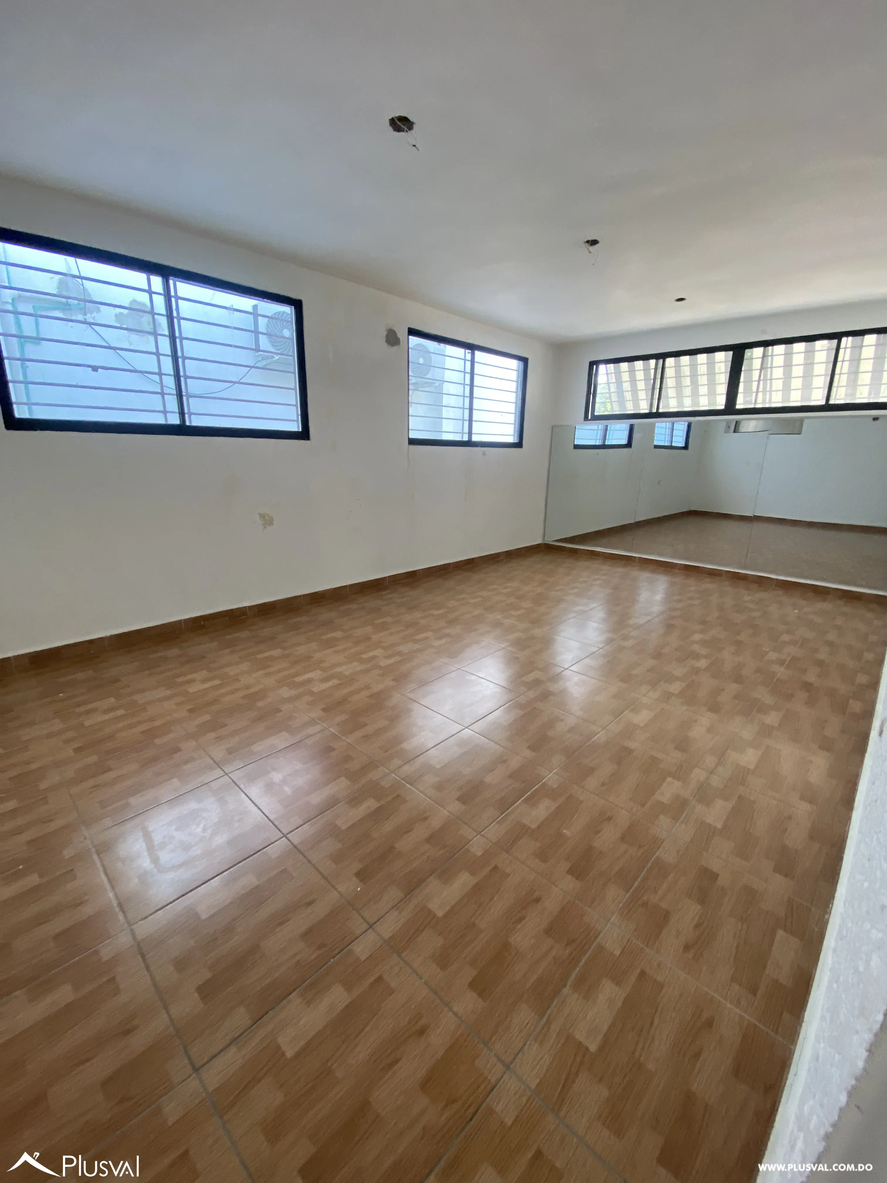 Casa de dos niveles  en alquiler en los prados 477095