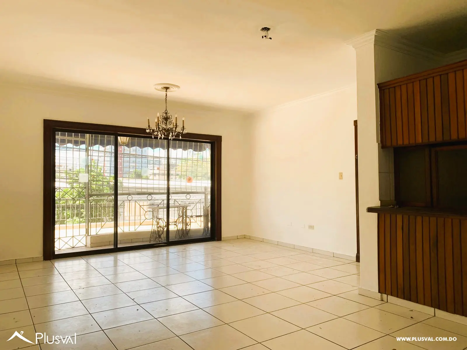 Apartamento con terraza en venta, Evaristo Morales de 3 habitaciones 467919