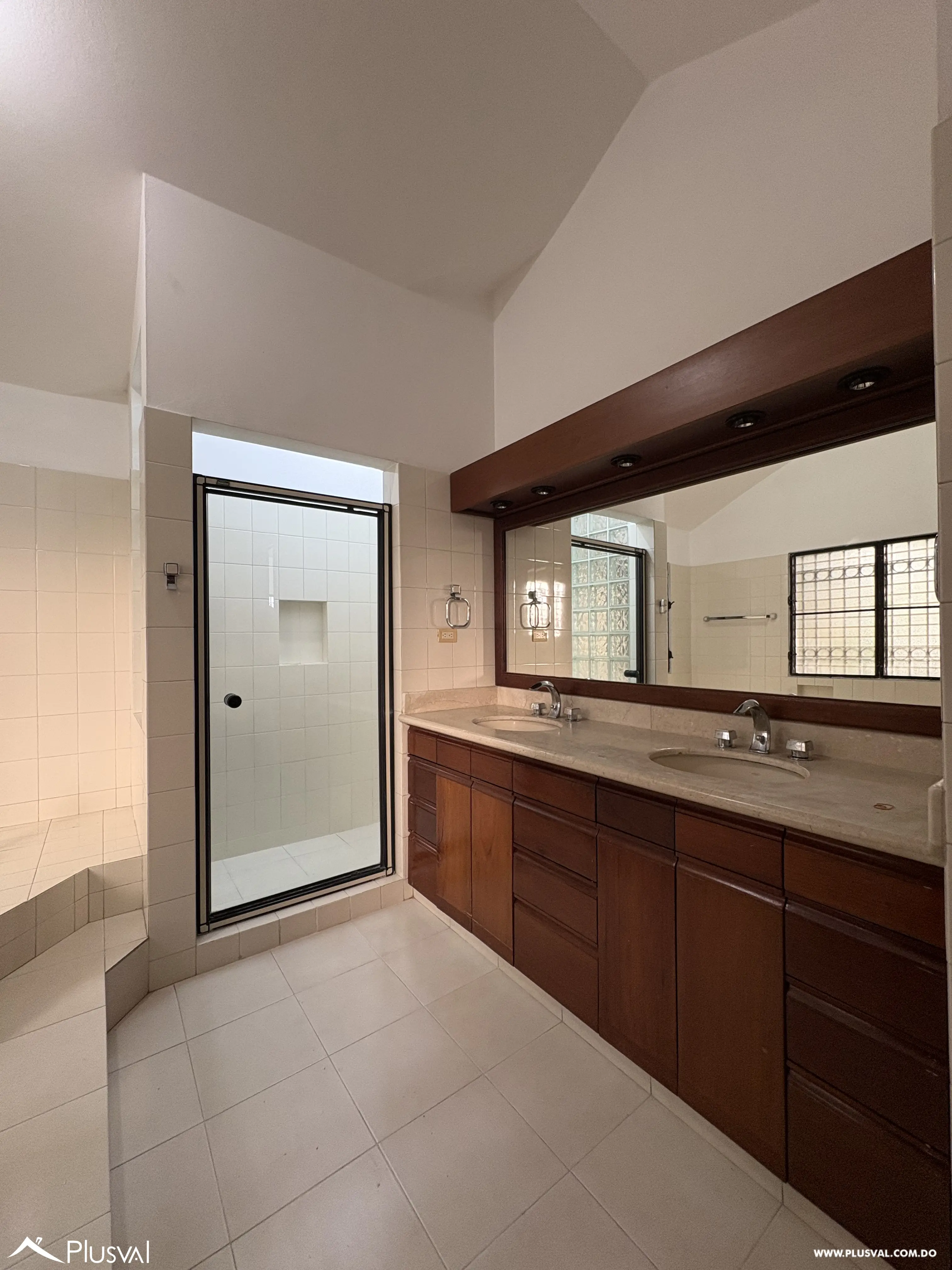 Casa en venta en Altos de Arroyo Hondo III con piscina y hermosa vista. 467020