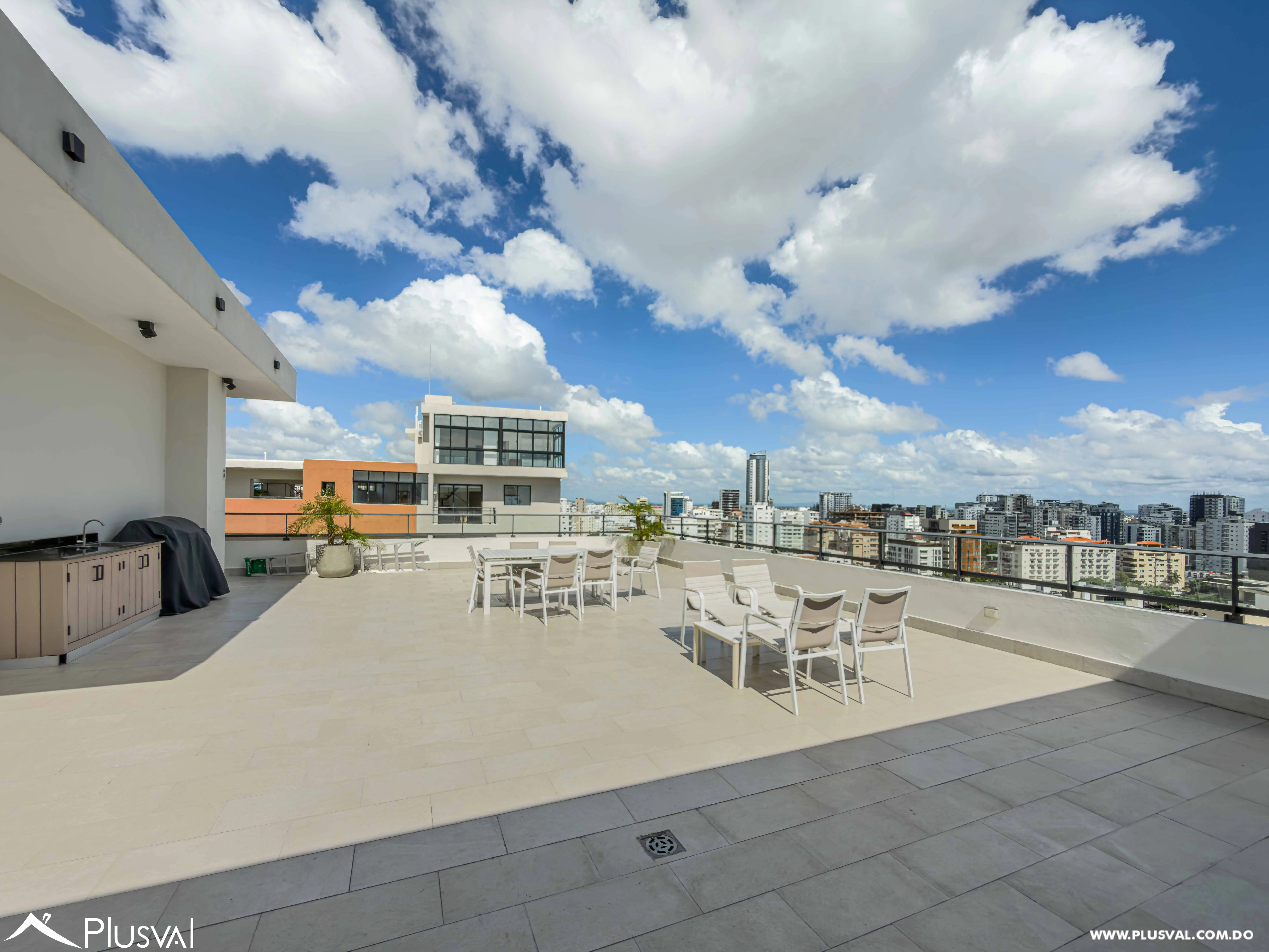 Apartamento de 1 Habitación en Alquiler en Naco – Piso 13 con Línea Blanca y Amenidades 491070