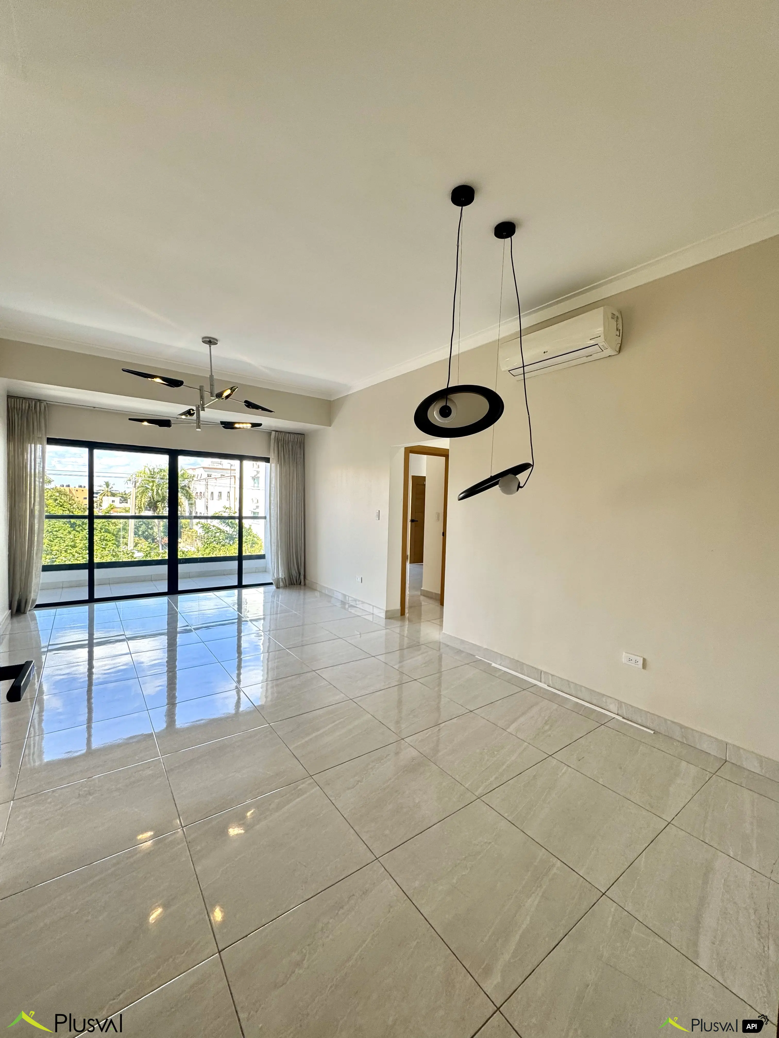 Amplio apartamento en Venta - Evaristo Morales 449984