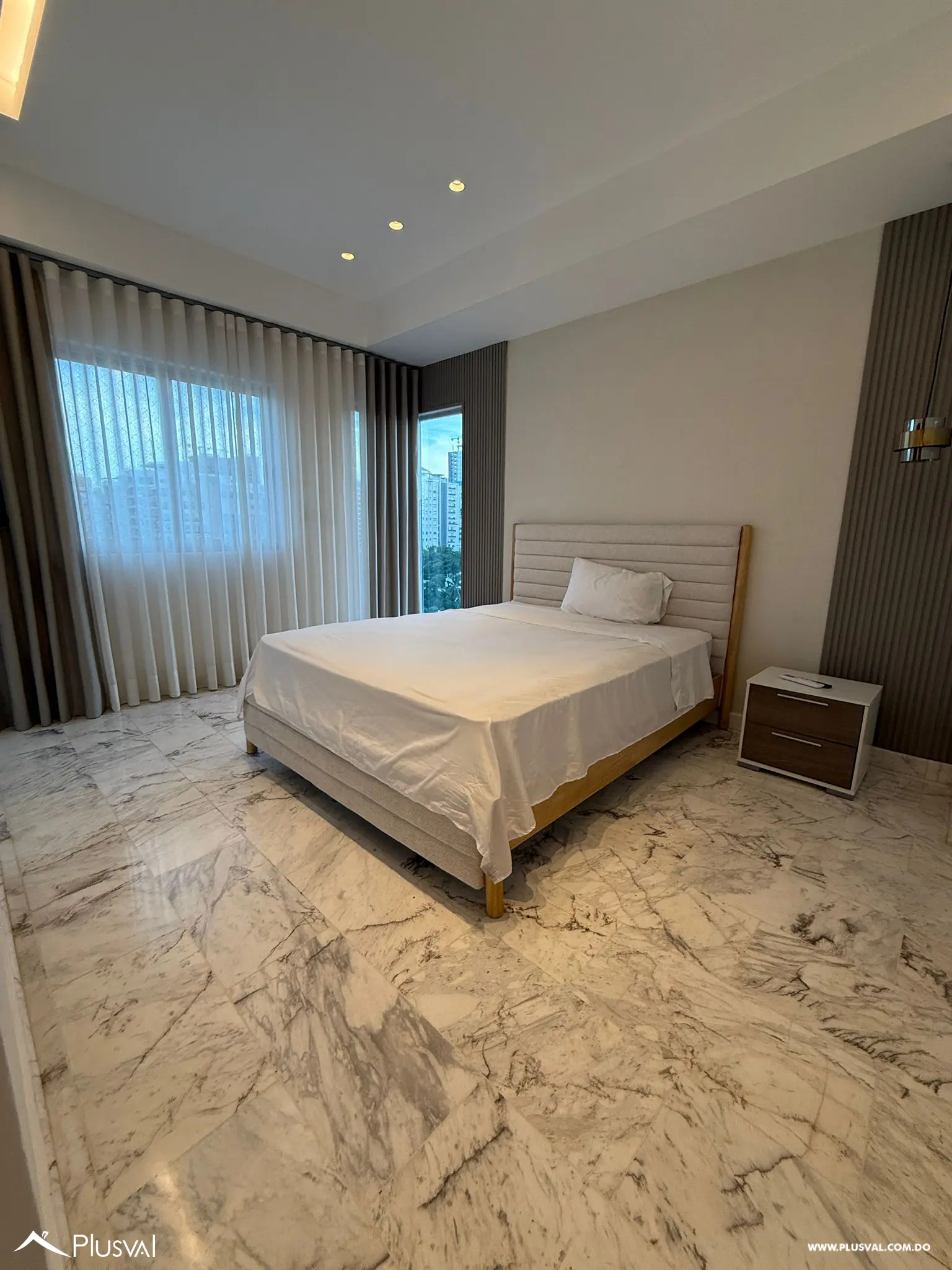 SE ALQUILA APARTAMENTO AMUEBLADO – ENS. PARAÍSO 458474