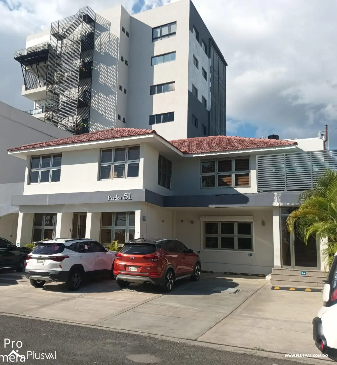 Alquilo excelente Local  Stand Alone de 200 Mt2 en primer Nivel en Los Prados 477975