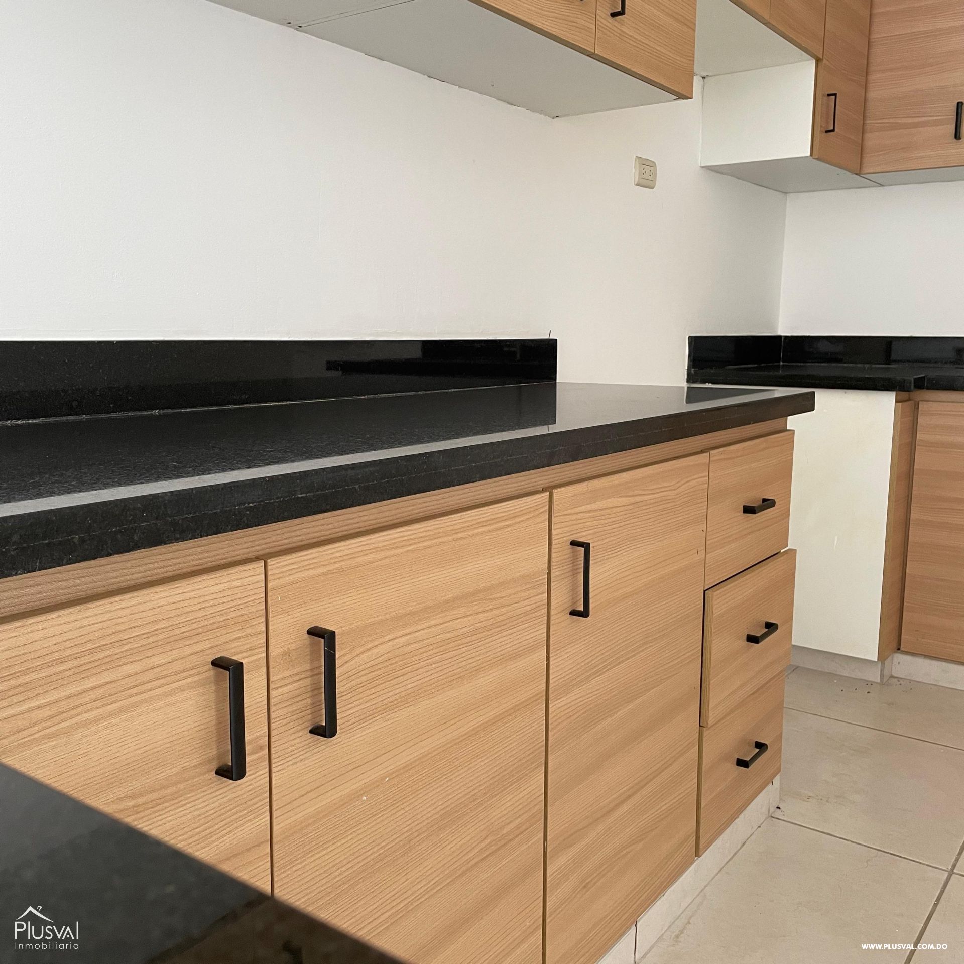 Apartamento Primer Nivel en Venta en La Vega 353302
