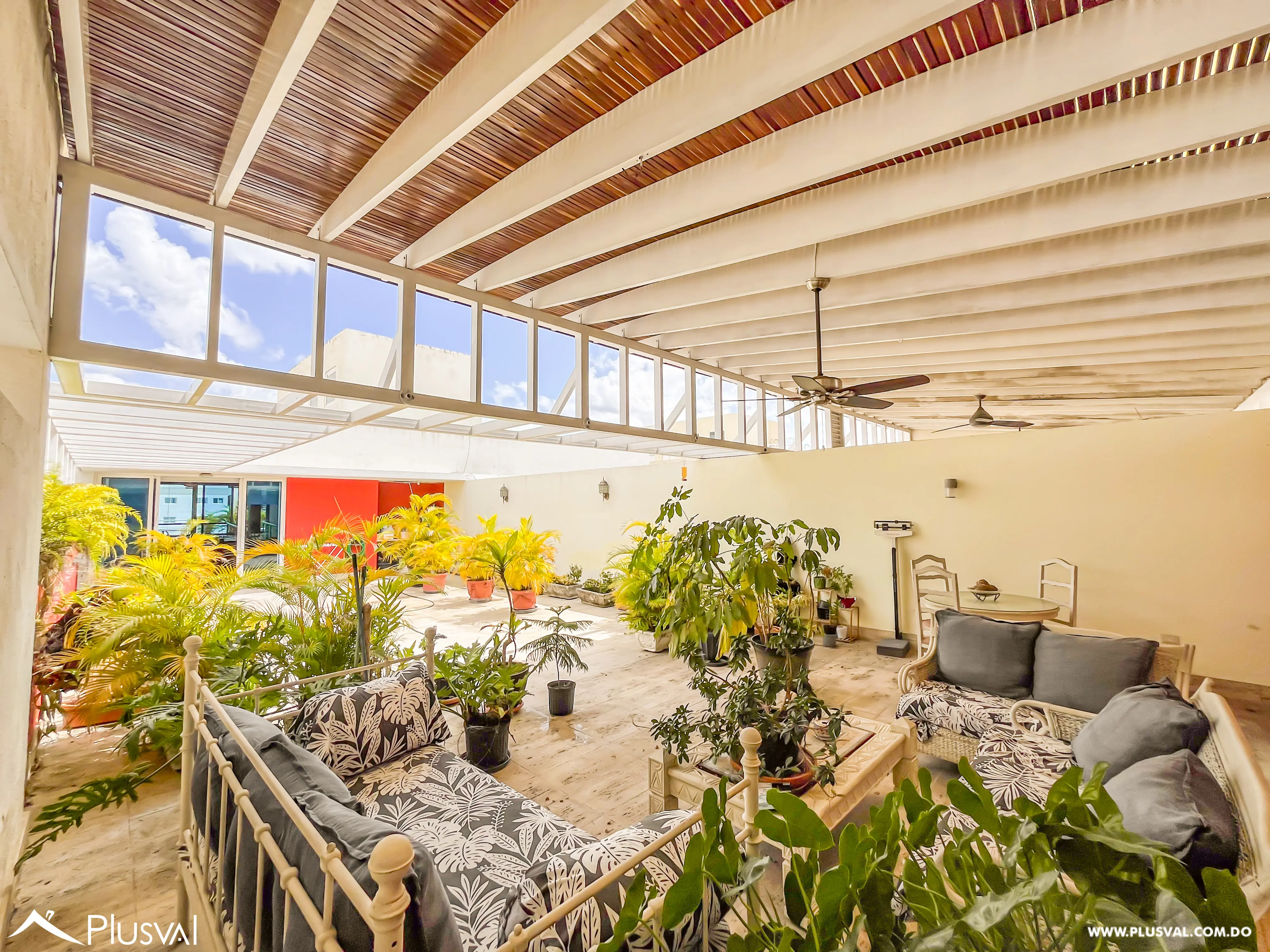 Pent-house con terrazas y 3 habitaciones en Evaristo Morales 455235