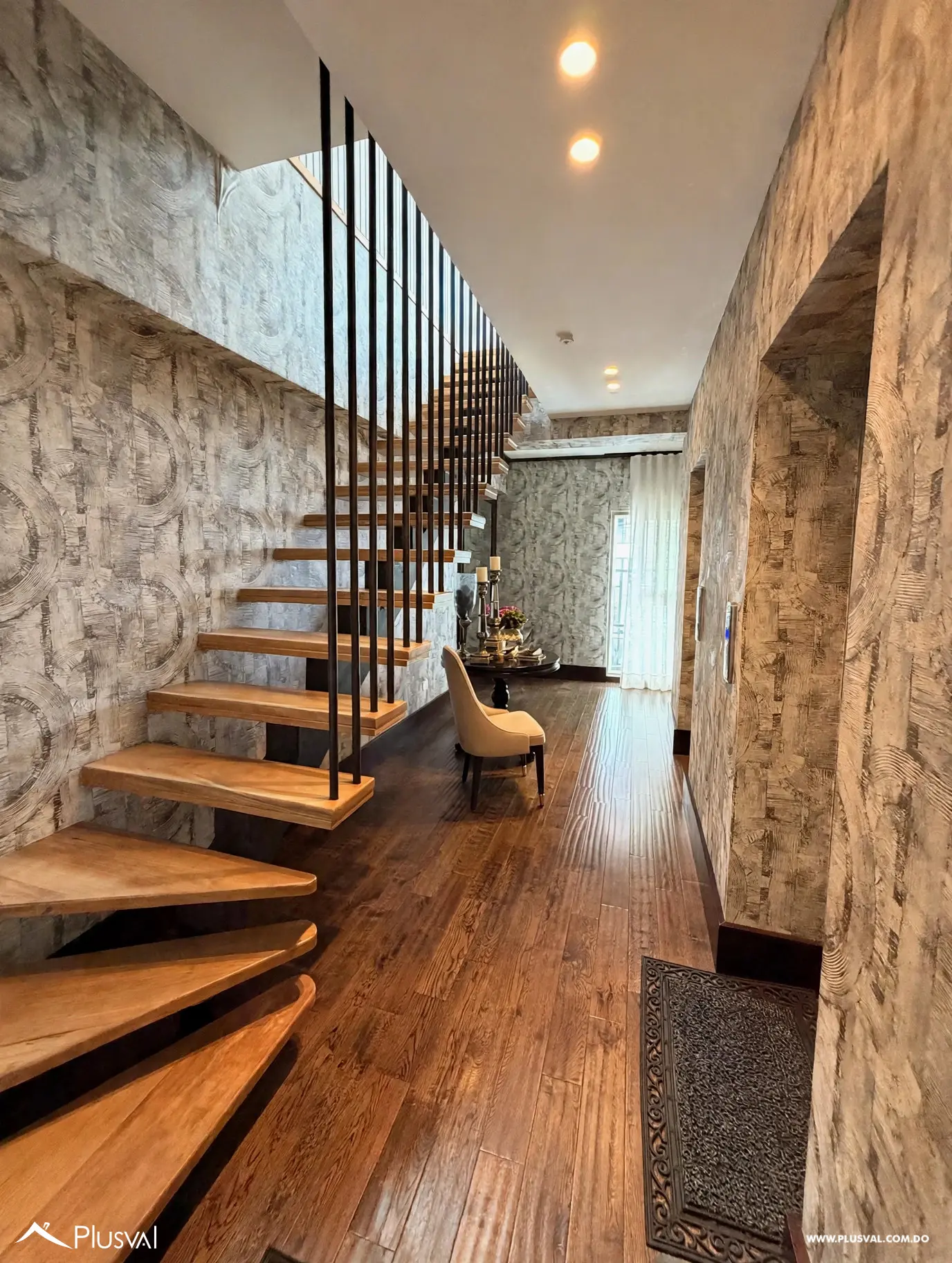 Exclusivo pent-house ubicado en el prestigioso sector de Serralles. 529644