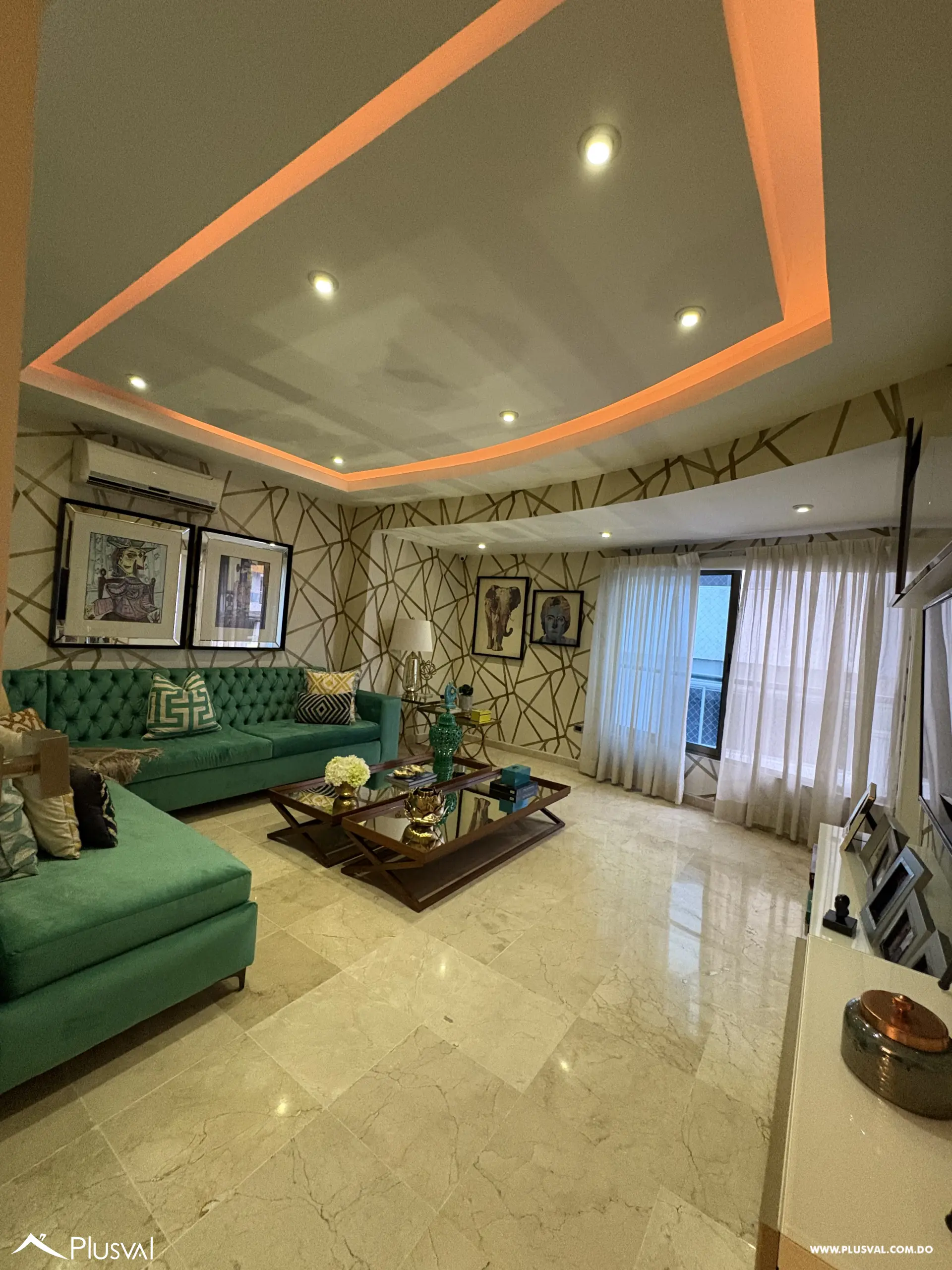 Excelente apartamento en Naco con 5 parqueos y muy buenas áreas sociales 480281