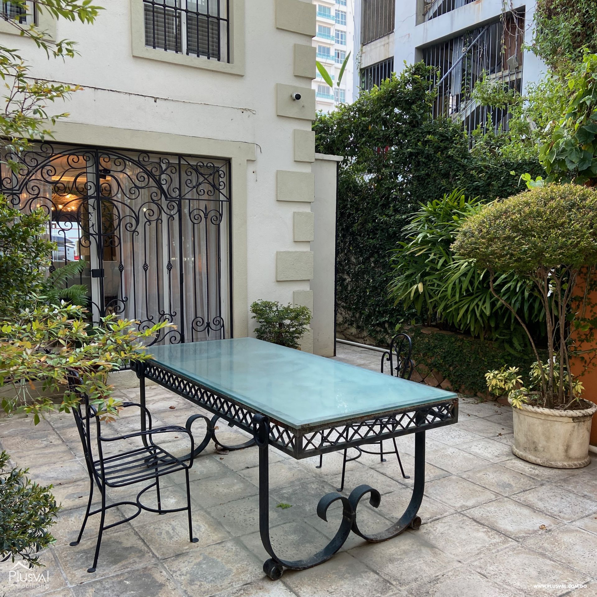 Alquiler Local Comercial en calle privilegiada de Piantini 275525