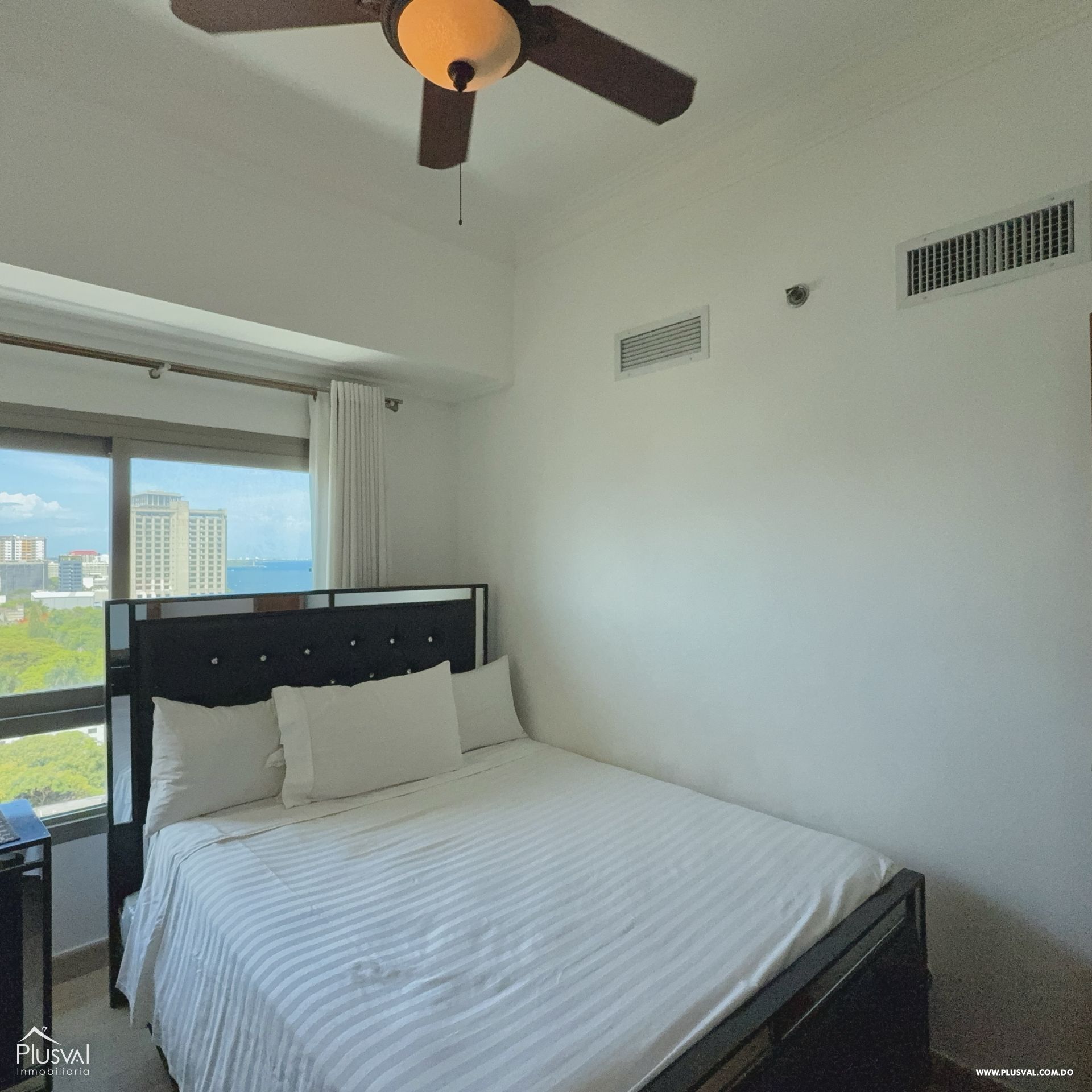 Apartamento en Venta 3 Habitaciones Frente al Mar en Malecón Santo Domingo | Malecon Center 448586