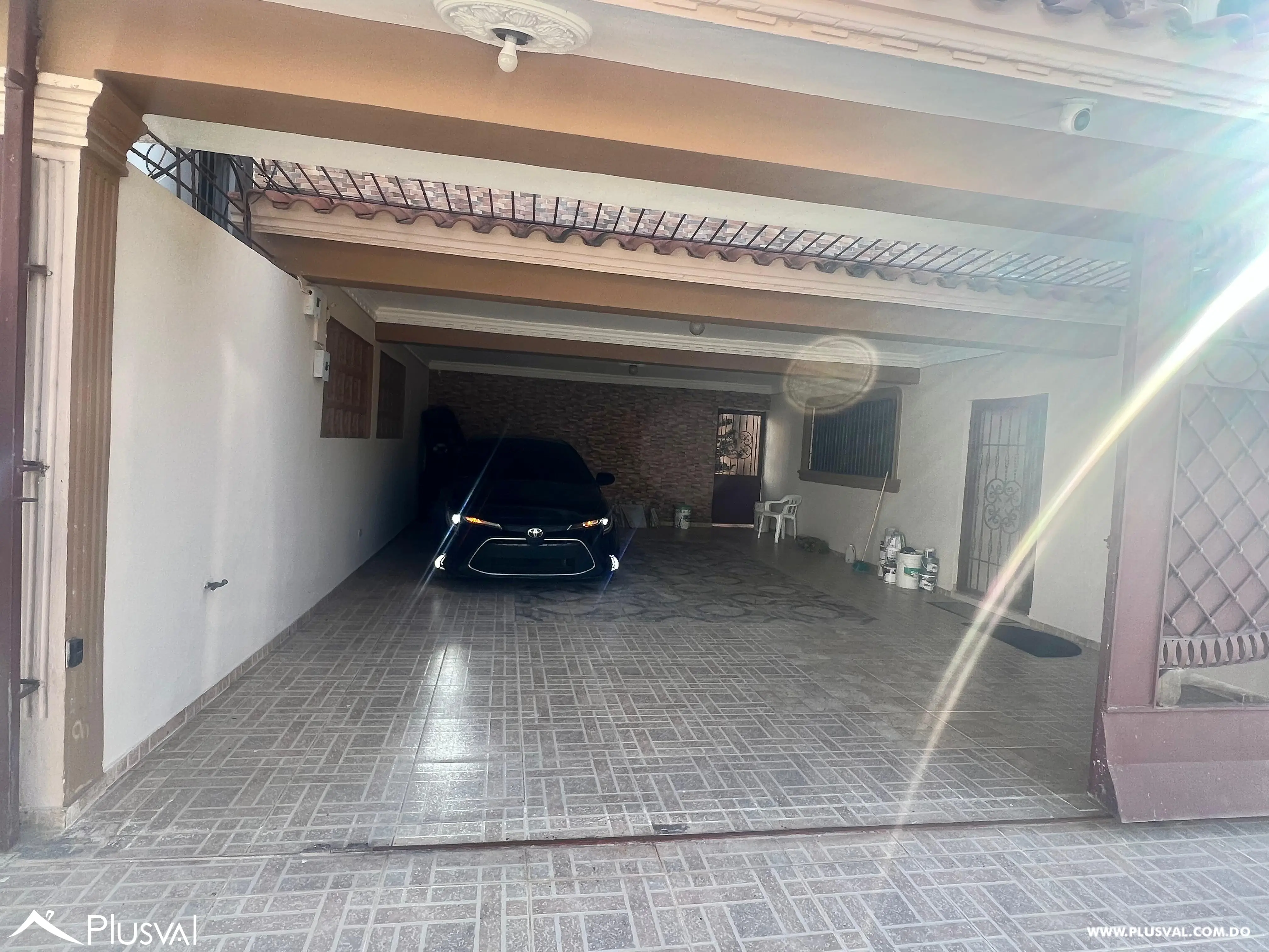 Casa en Brisa Oriental de 3 niveles. 478381