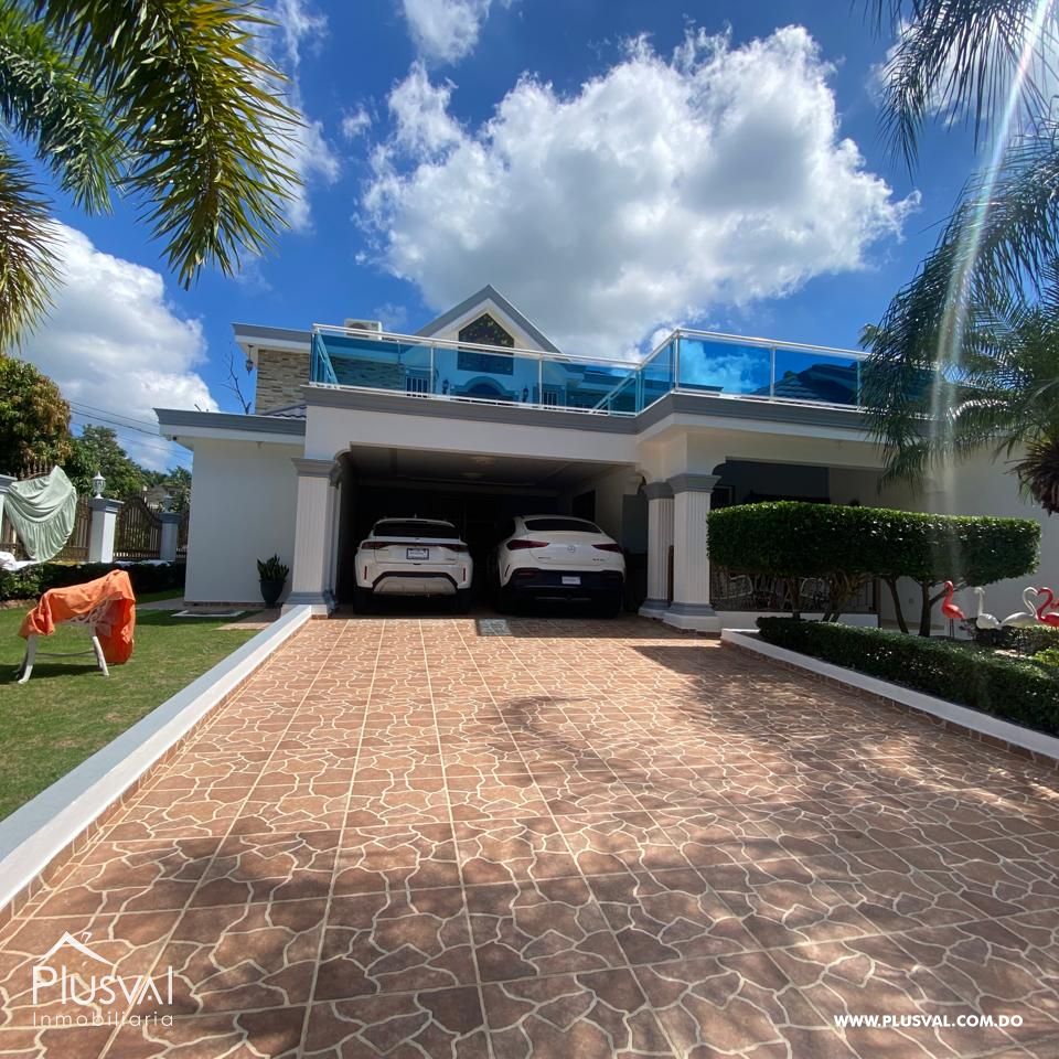 Casa esquinera en Venta San José de las Matas. 393122