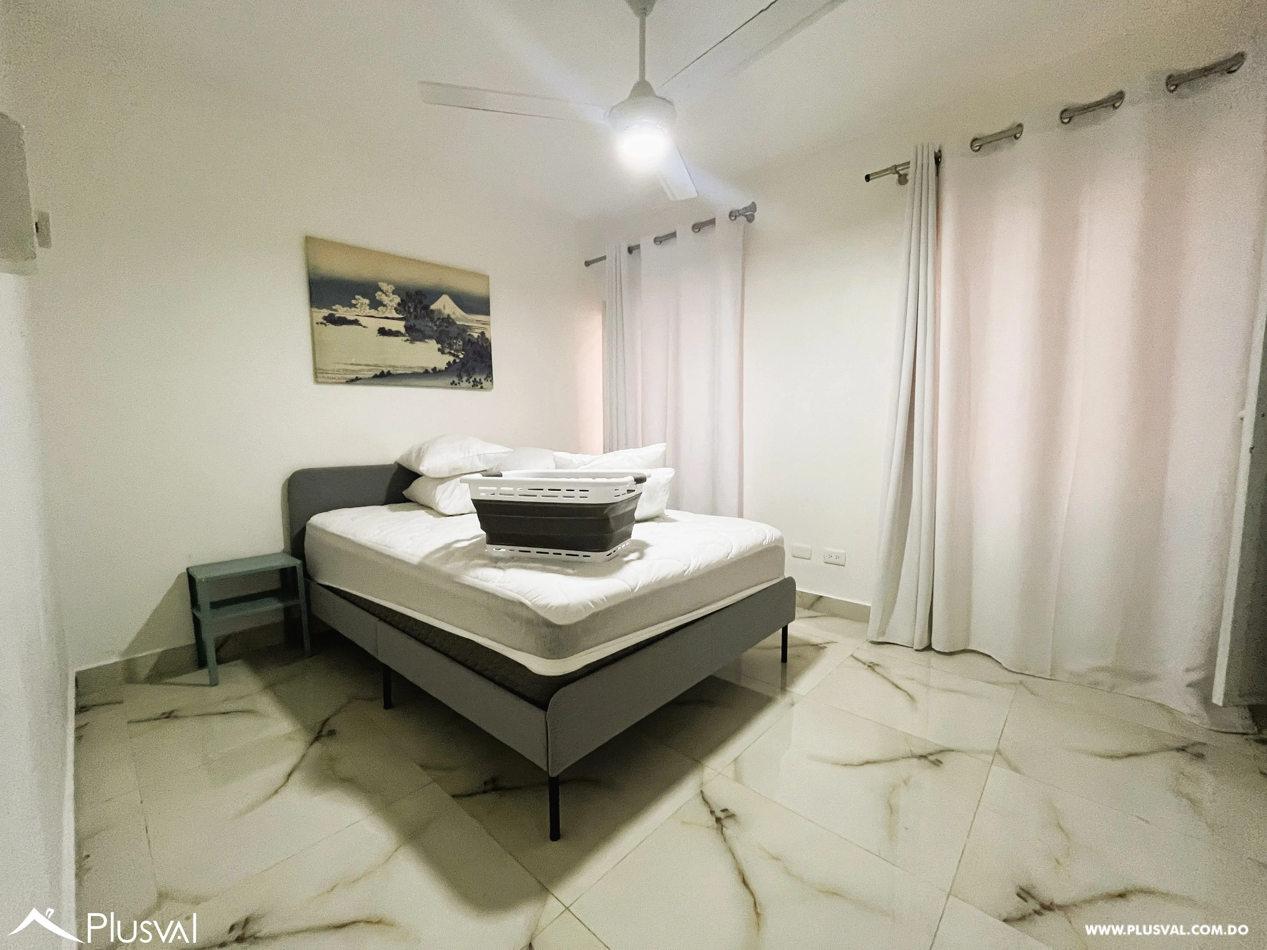 Apartamento de 3 habitaciones en alquiler en Evaristo Morales 523581