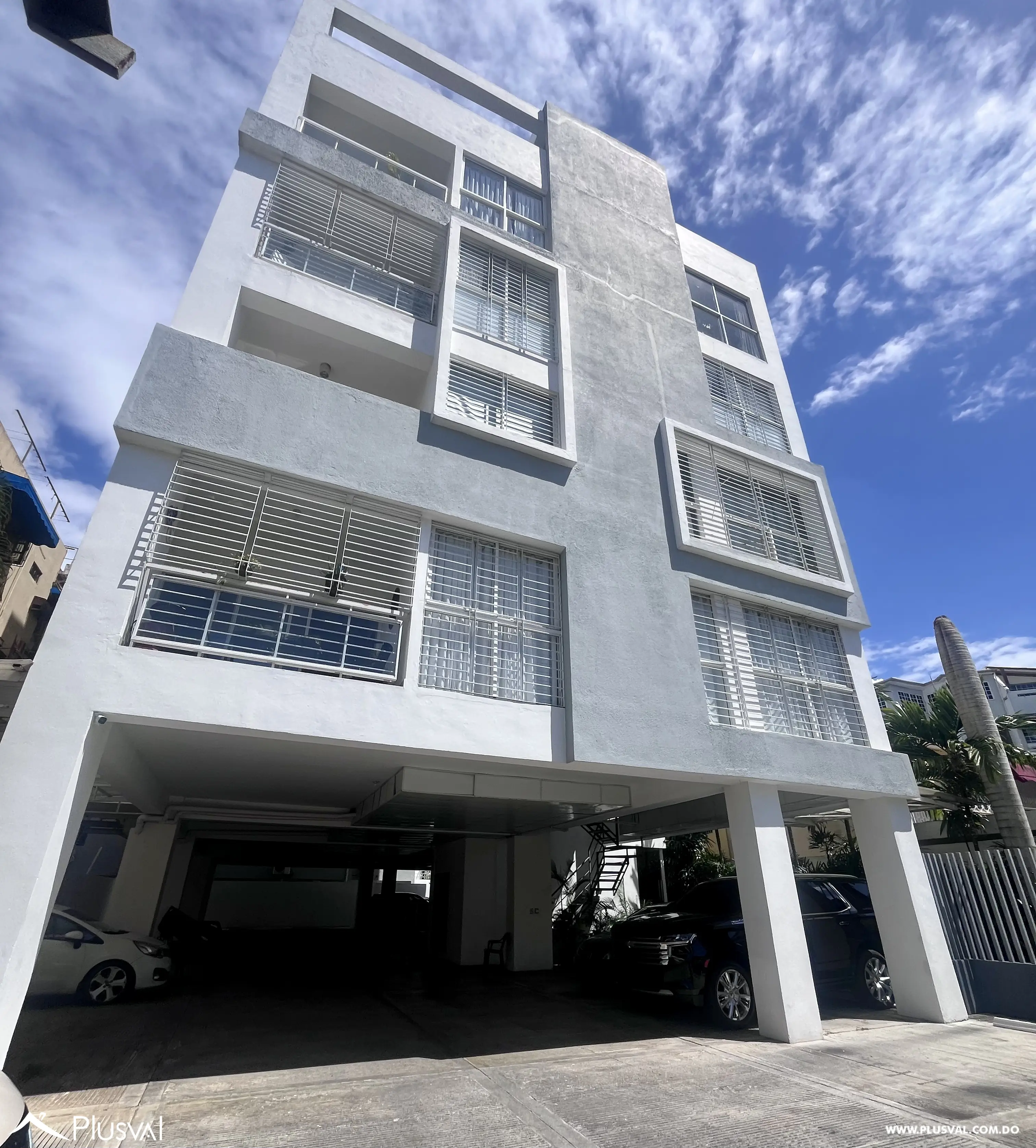 Amplio Apartamento en venta semi-amueblado de 1 habitación en Arroyo Hondo Viejo 495356