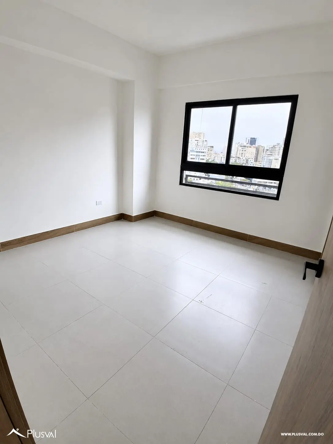 Moderno y amplio apartamento en alquiler con linea blanca 518805