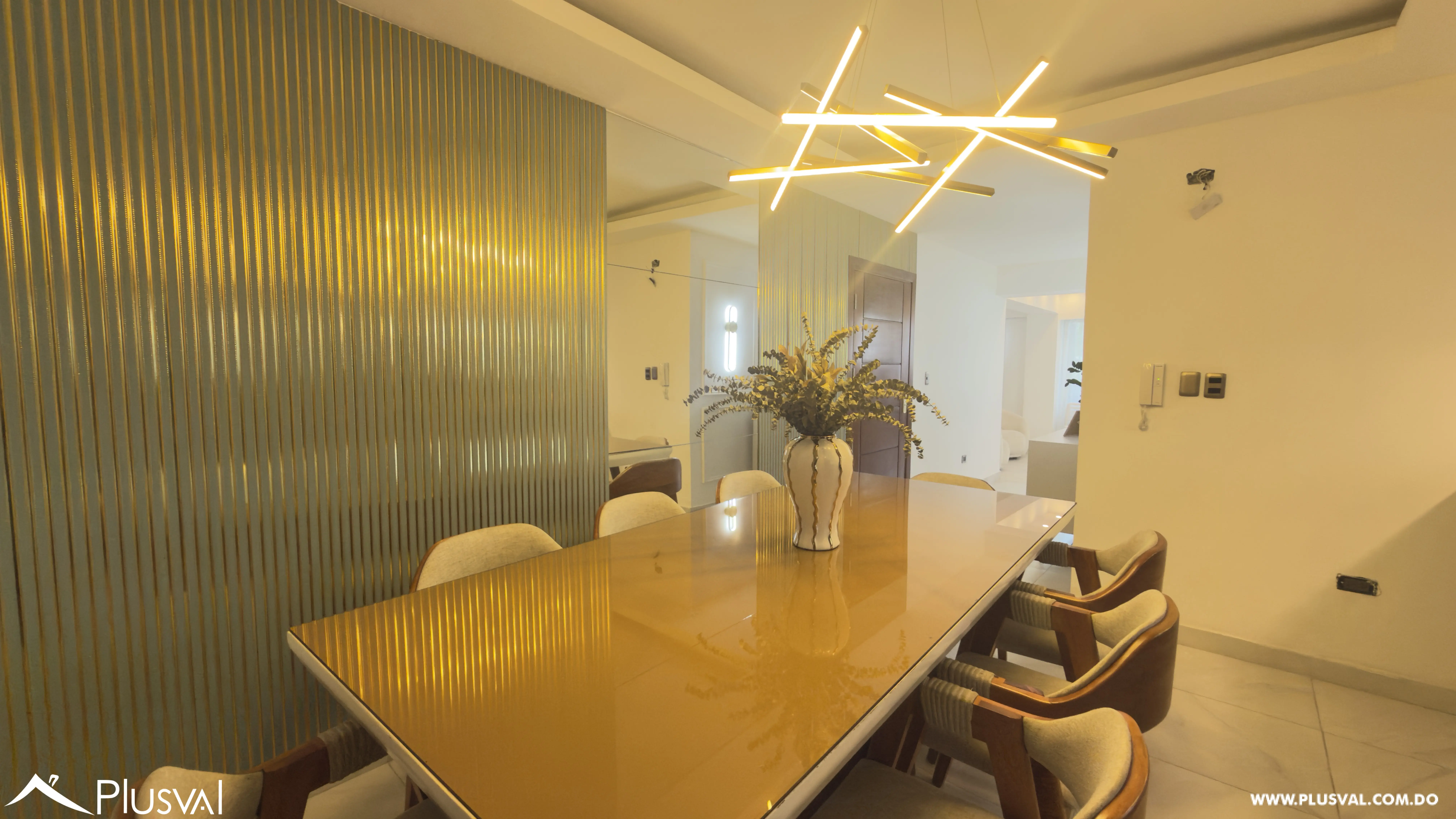 Apartamento con terraza en venta en Renacimiento 516684