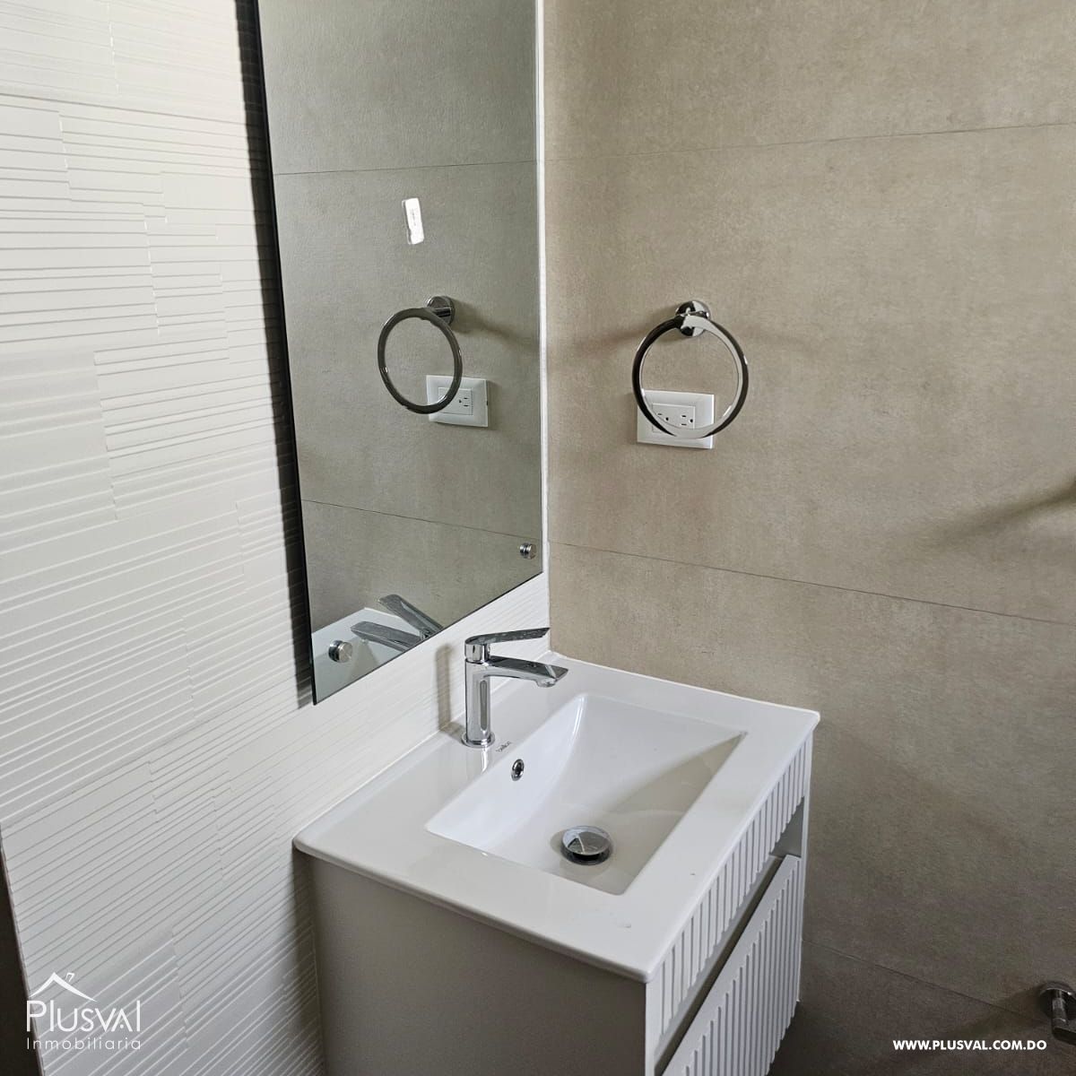 Apartamento en Alquiler con Picuzzi y Vista Impresionante 462426