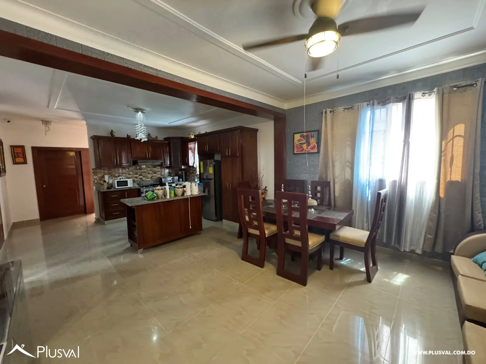 Casa en venta Amueblada de 3 Habitaciones en Residencial Cerrado 533142