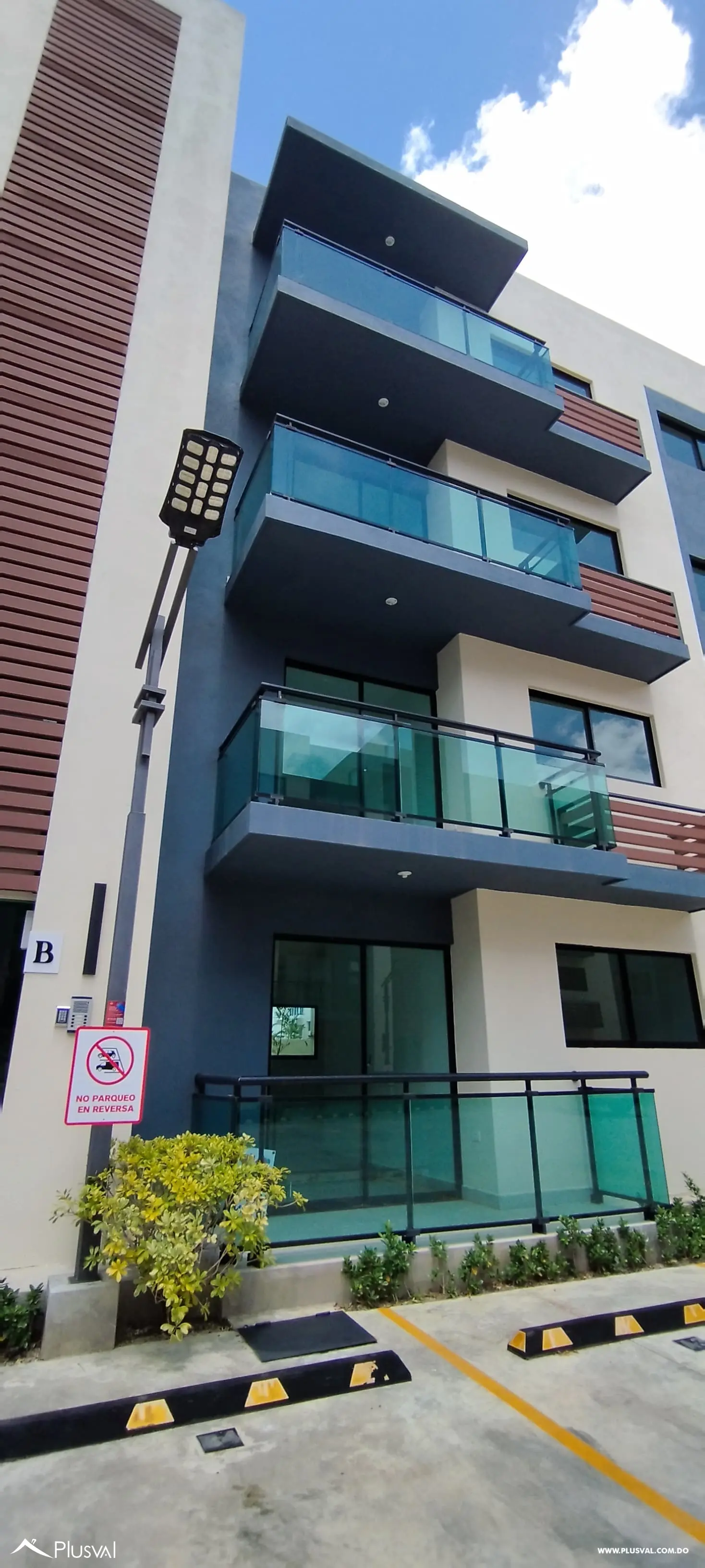 Apartamento en Venta con Azotea Privada en Gurabo 456815