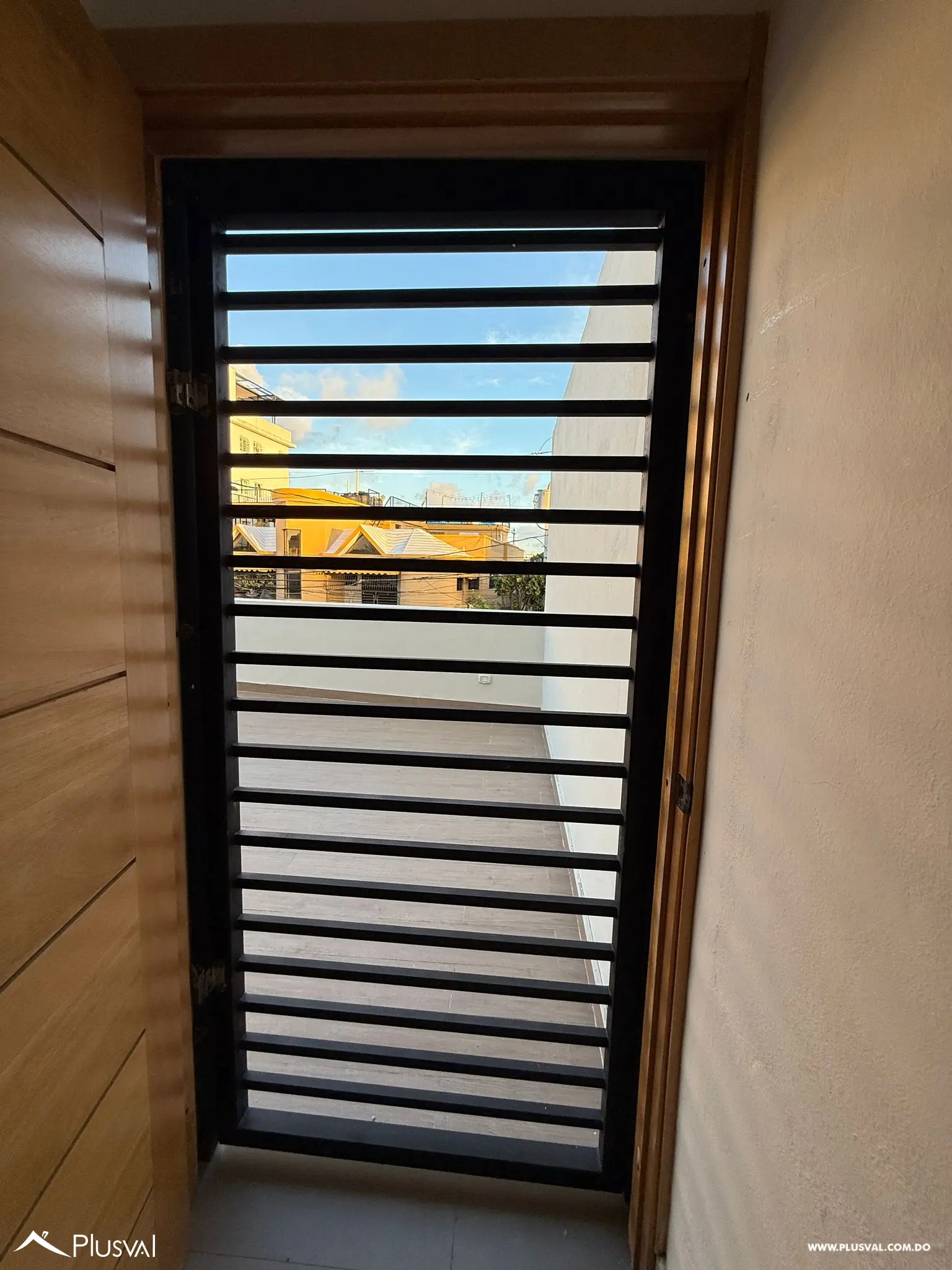 Tu Nuevo Hogar en La Castellana – Moderno y Listo para Estrenar 460603