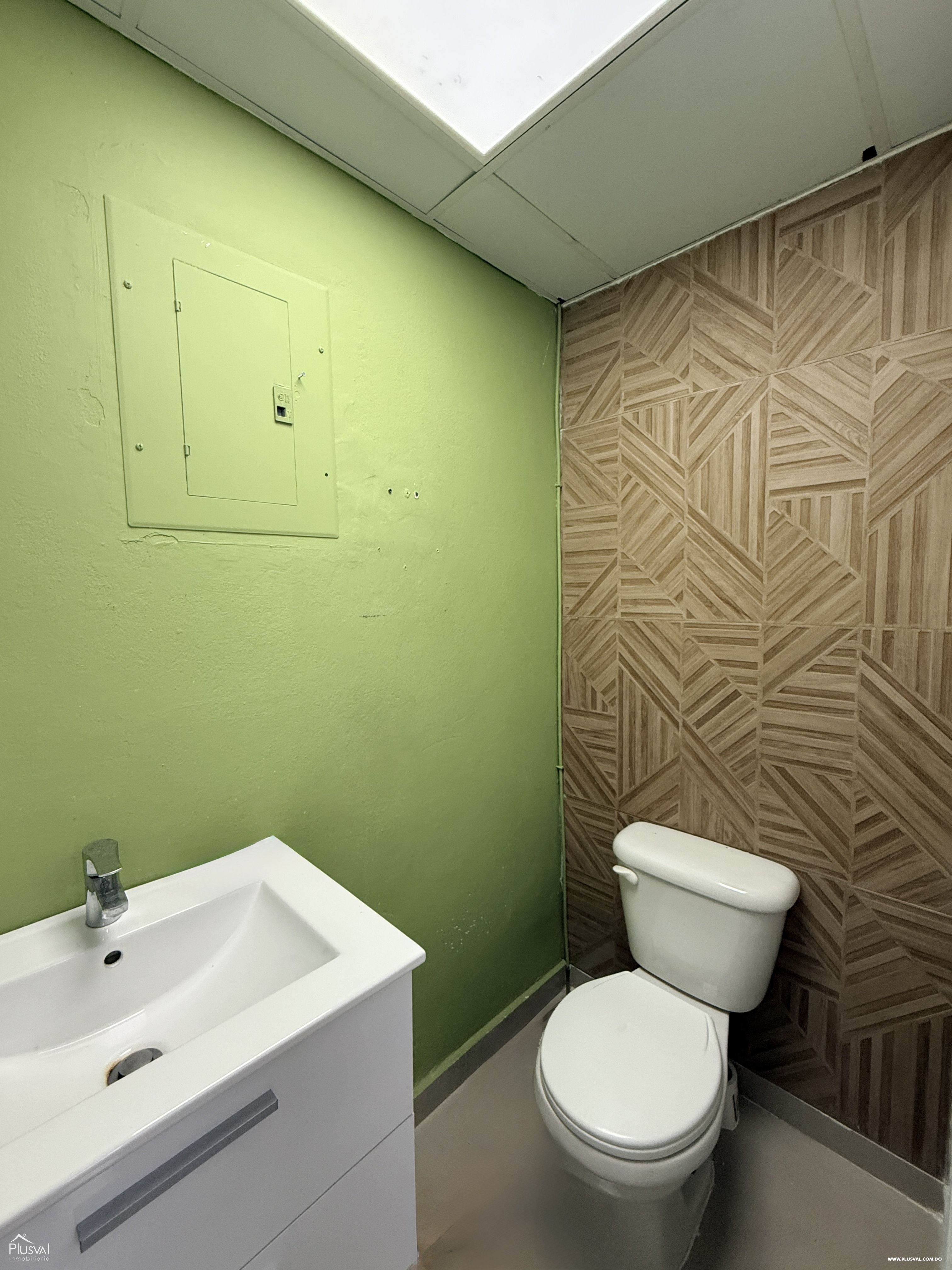 Alquiler Local de Oficina en Piantini, Vista al Mar y 300 Parqueos 483034