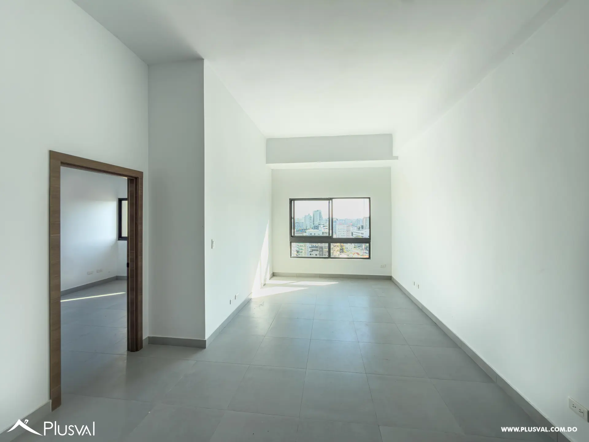 Apartamento de 1 Habitación en Venta en Naco – Piso 13 con Línea Blanca y Amenidades 490972