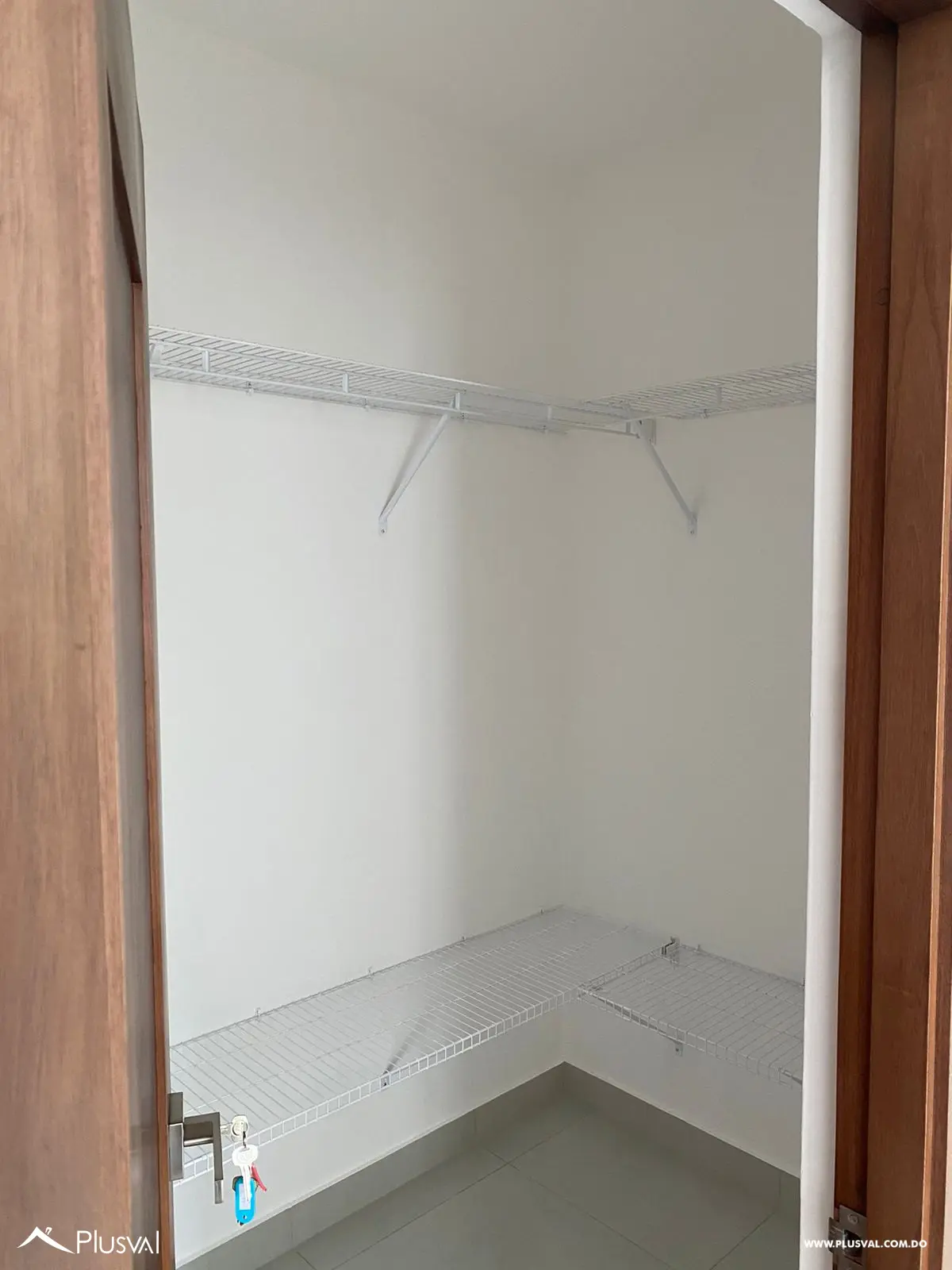 Apartamento en tercer nivel con acceso a atractivas amenidades 466806