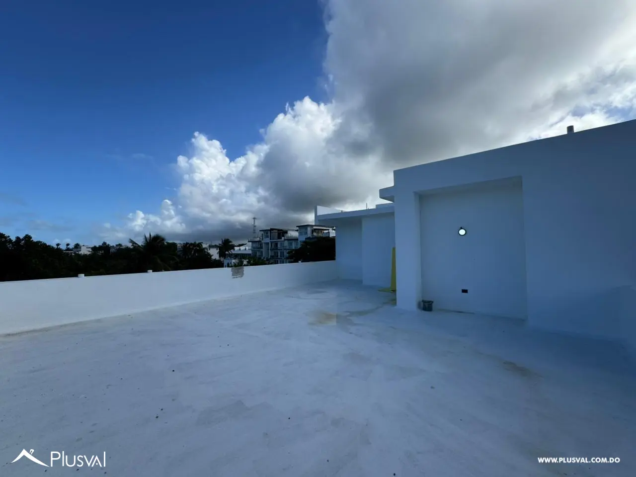 Apartamento tipo penthouse con terrazas y espacios a doble altura en Cabarete 487561