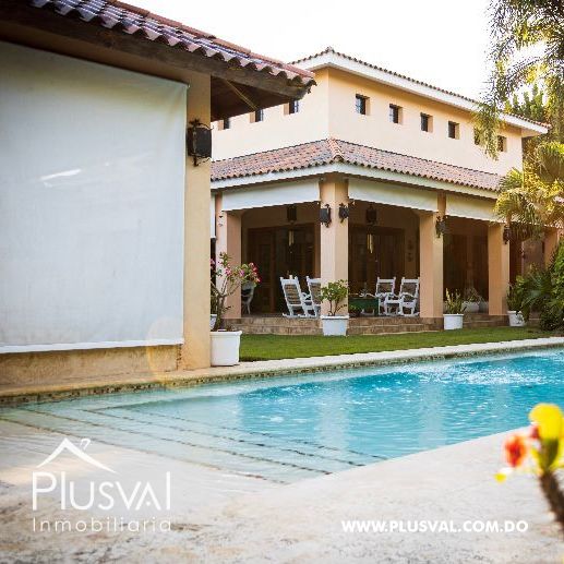 Villa de venta en Metro Country Club totalmente equipada. 235900