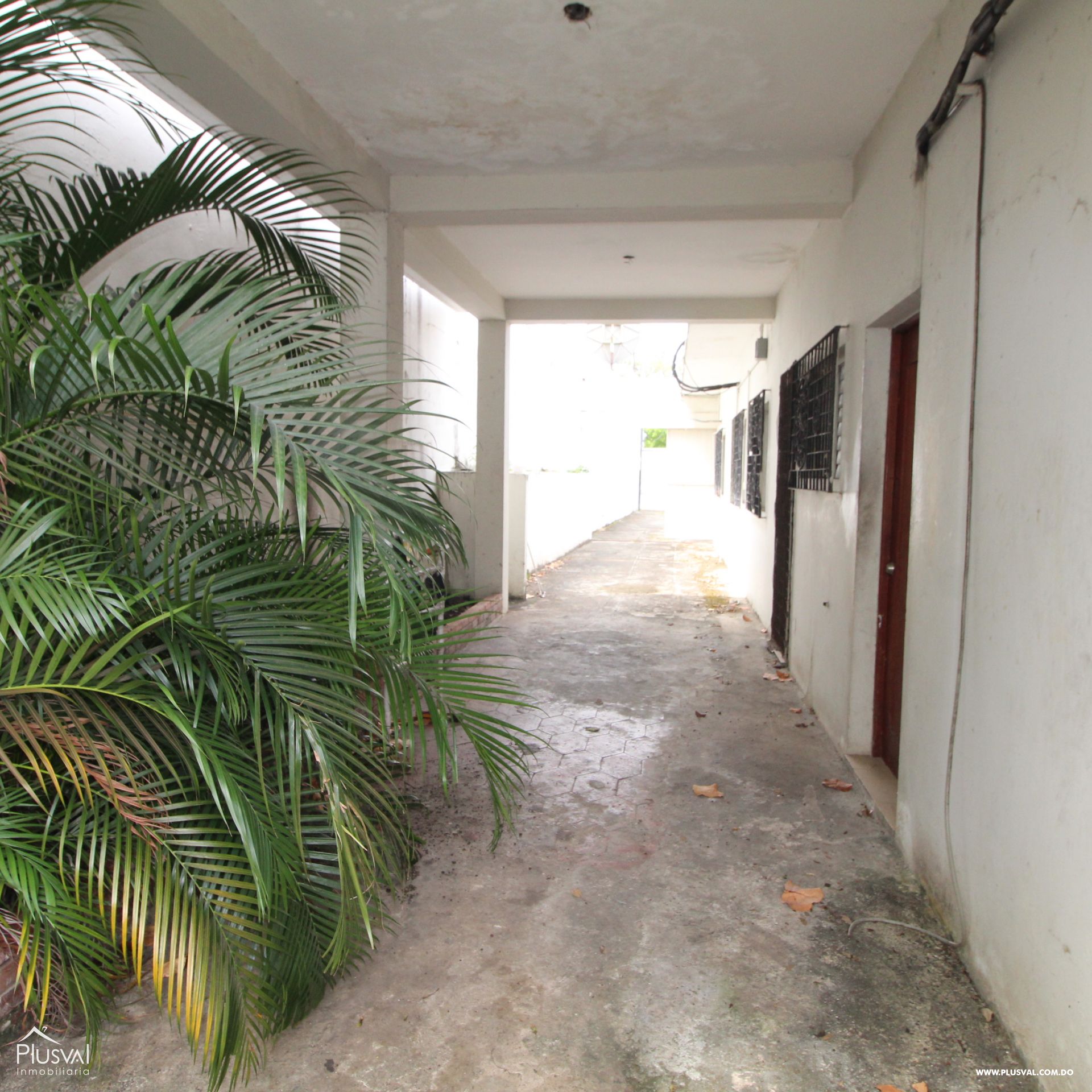 Amplio terreno en venta  ubicado en la Máximo Gómez . 209994