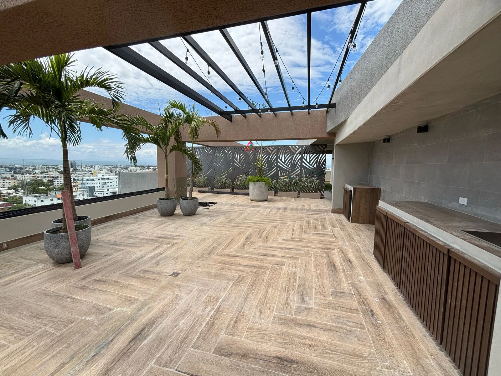 Alquiler de apartamento de 2 habitaciones en torre de lujo 444203
