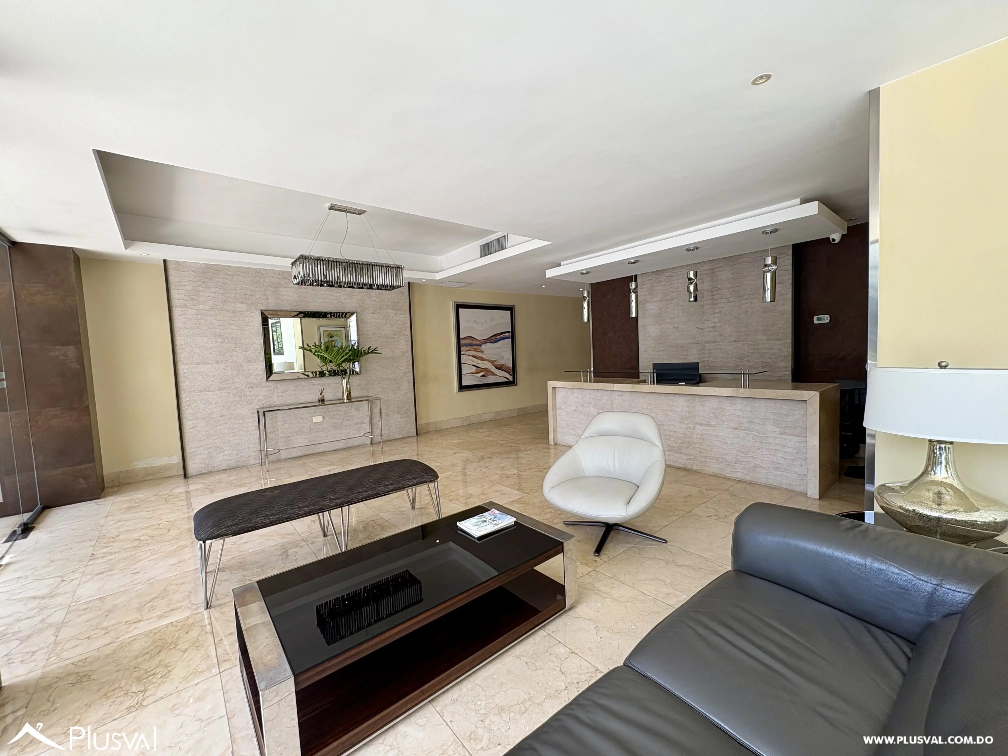 Apartamento en alquiler amueblado de 3 habitaciones y 3.5 baños en Piantini 467357
