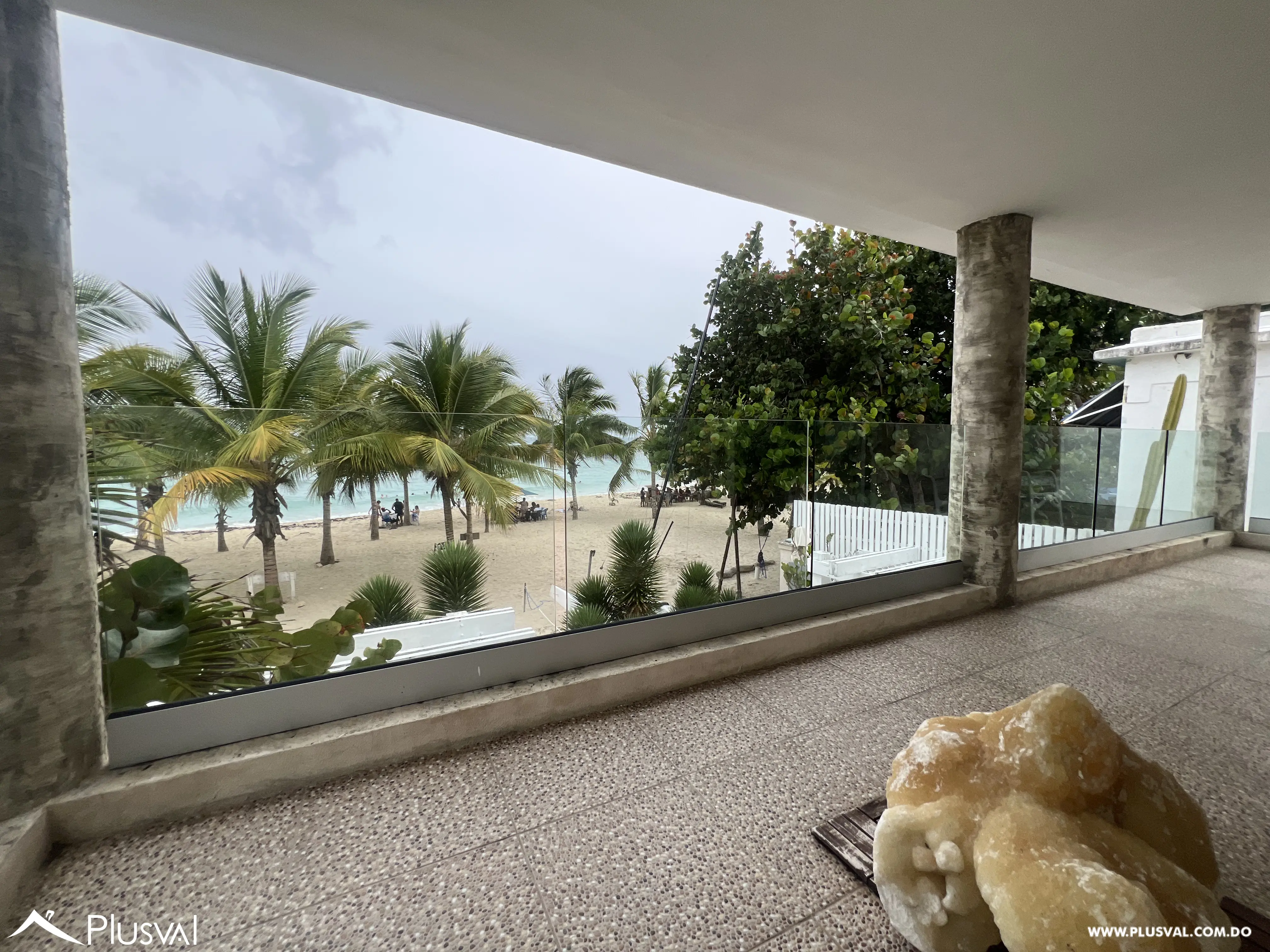 Hermosa villa en Venta en primera línea de playa en Juan Dolio (Guayacanes) 451620