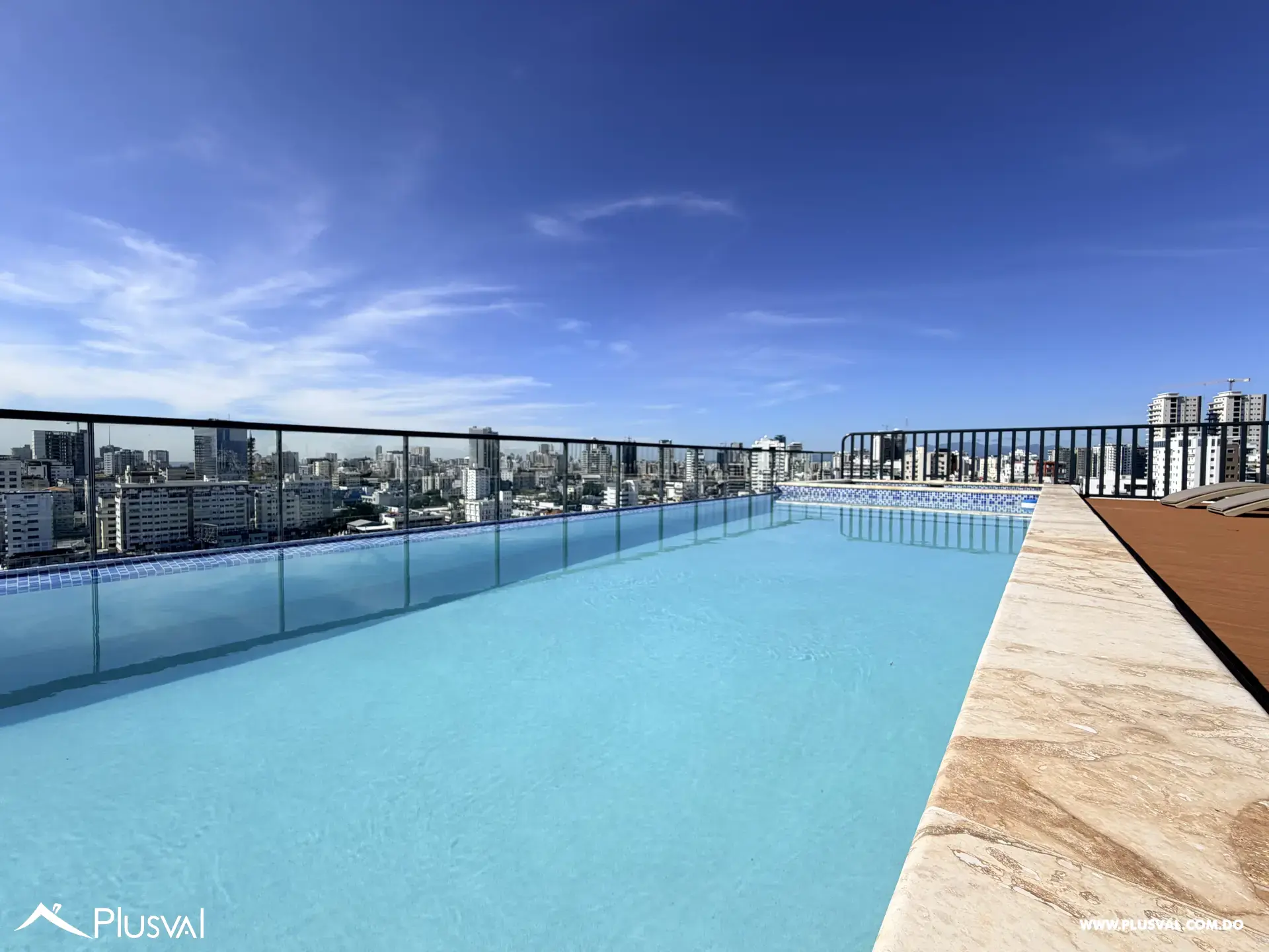 Naco | Piso Alto con Vistas | 2 Hab + 2.5 Baños 481939