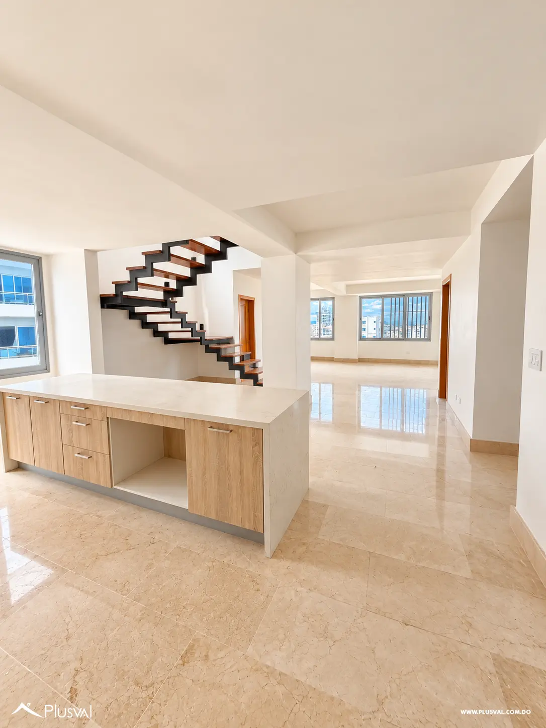 Penthouse de Lujo en Naco | 3 Niveles, 3 Habitaciones y Terraza 537024