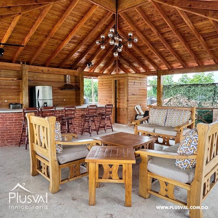Amplia casa en venta con piscina 370062