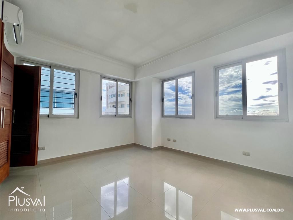 Apartamento en Alquiler en Piantini con Vista Panorámica 320496